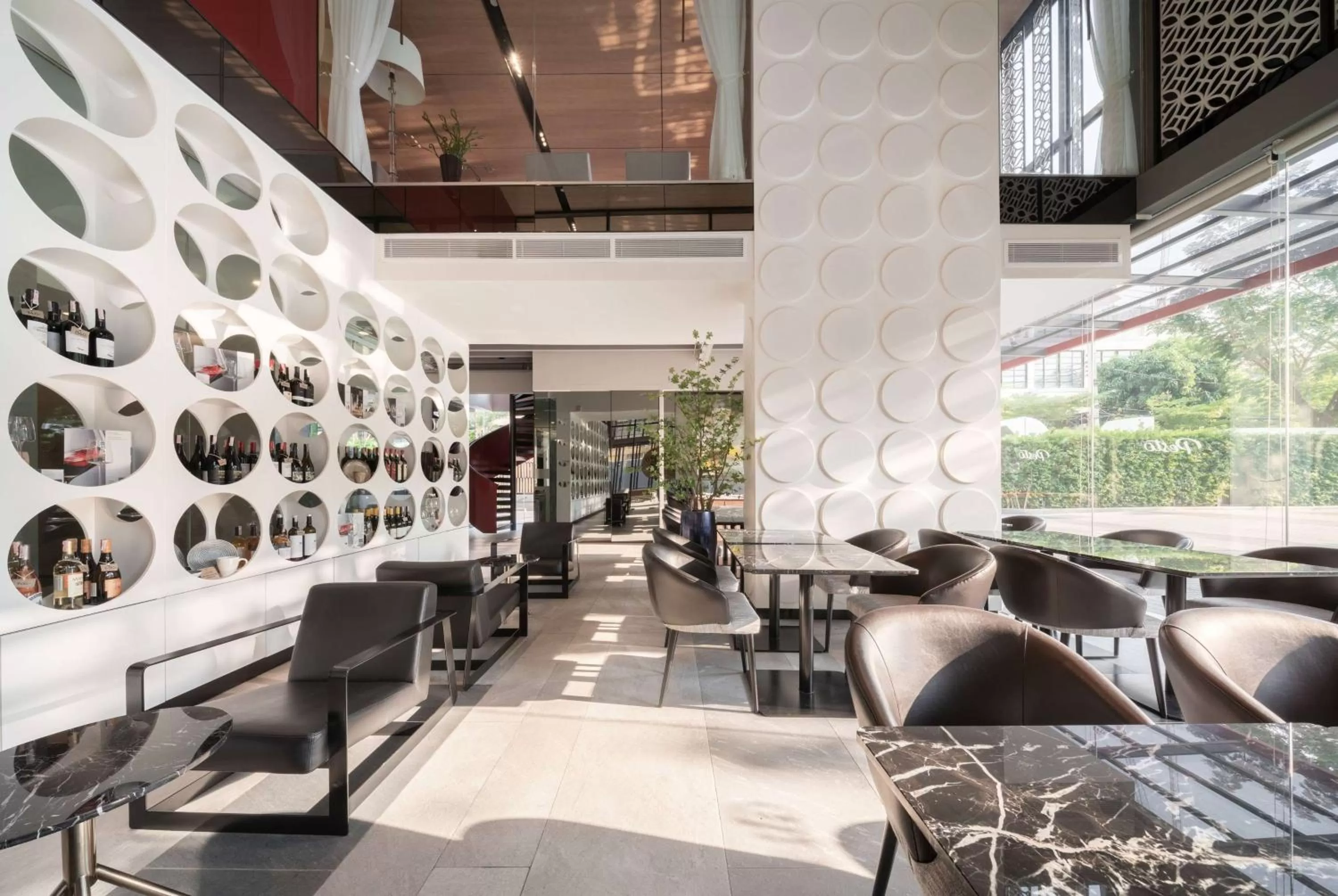 Lounge or bar in Ramada By Wyndham Bangkok Sukhumvit 87