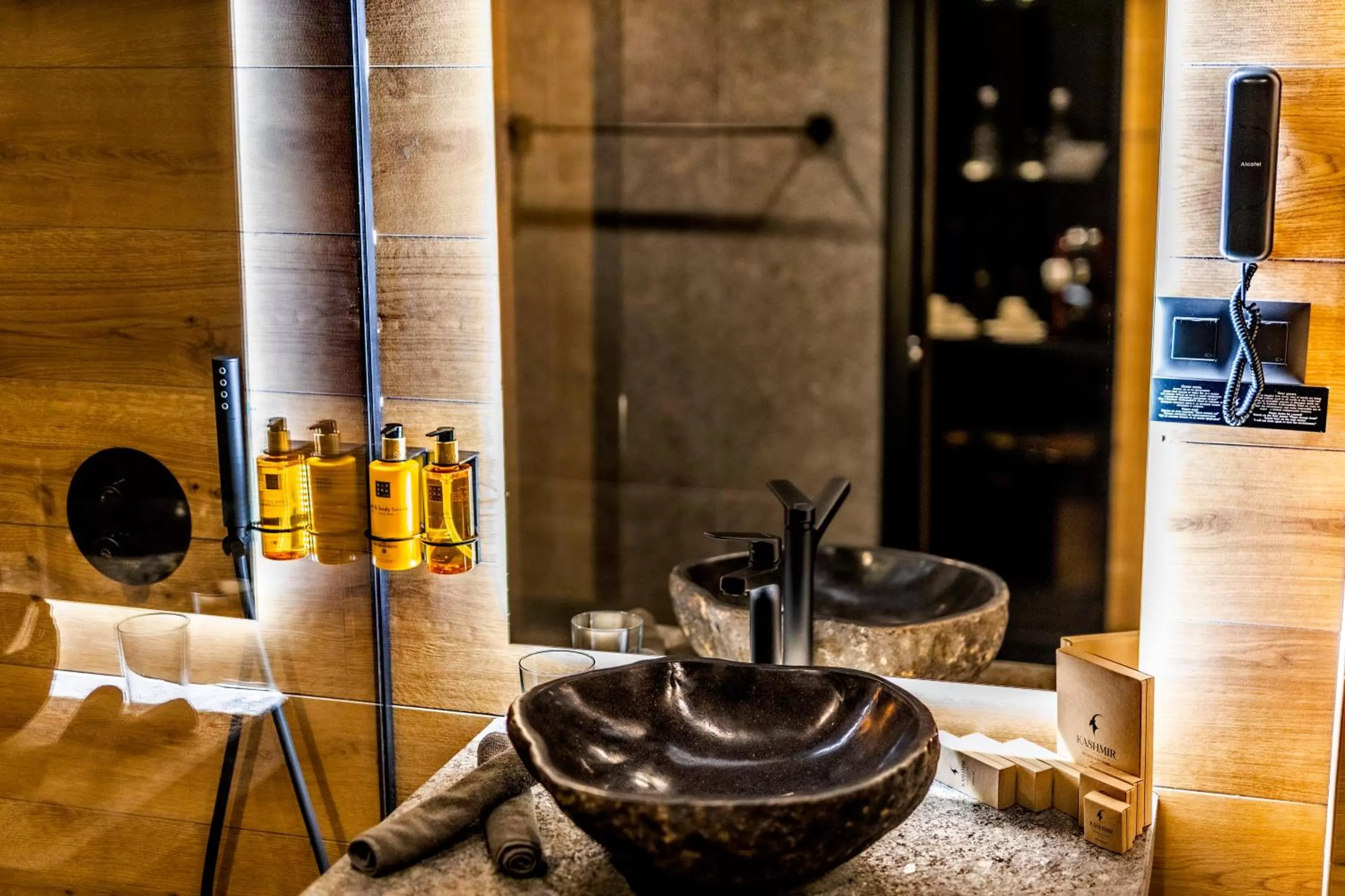 Bathroom in Kashmir Wellness & SPA Hotel Adults Only