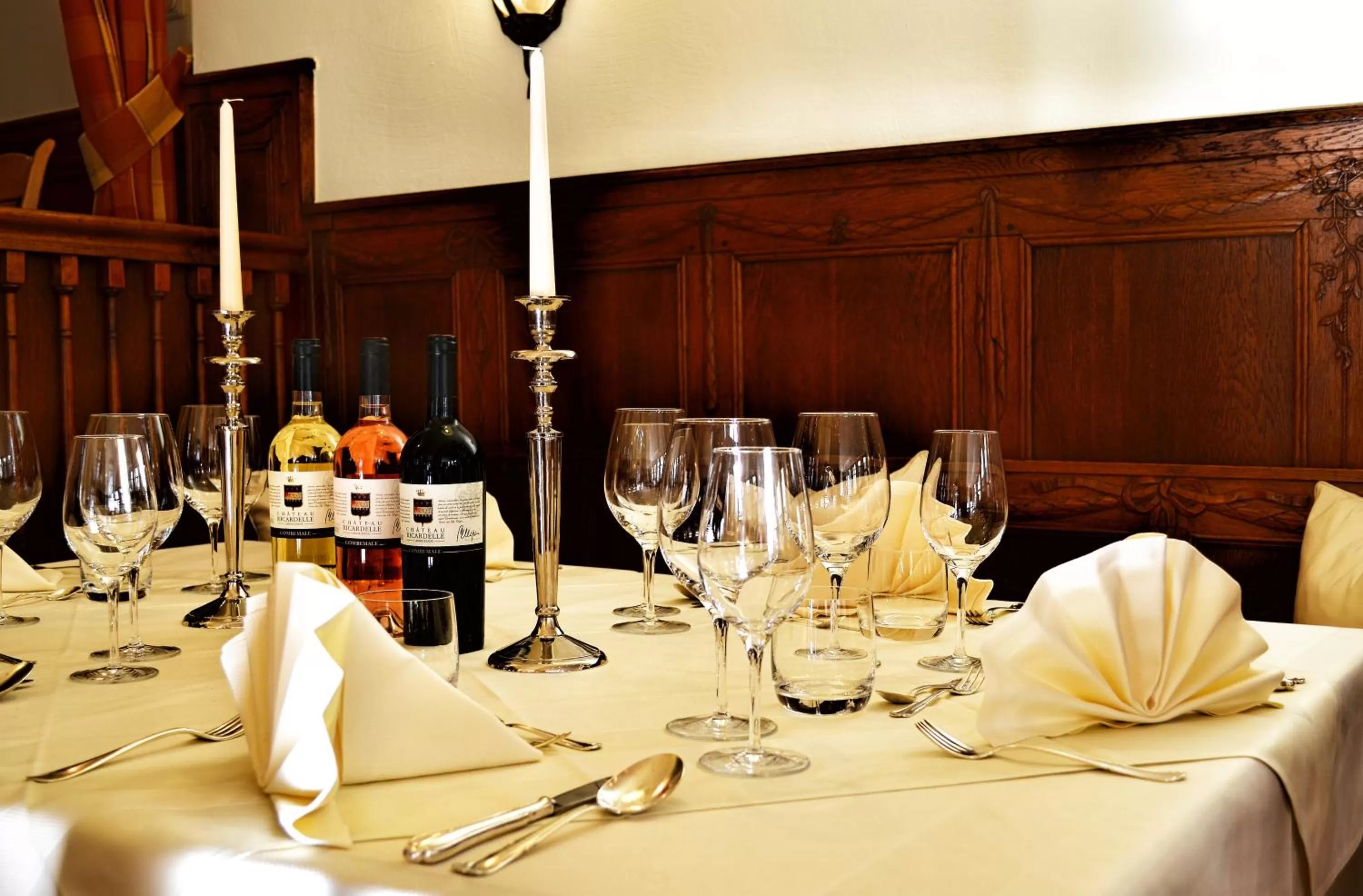 Restaurant/places to eat in Horchem Hotel-Restaurant-Café-Bar