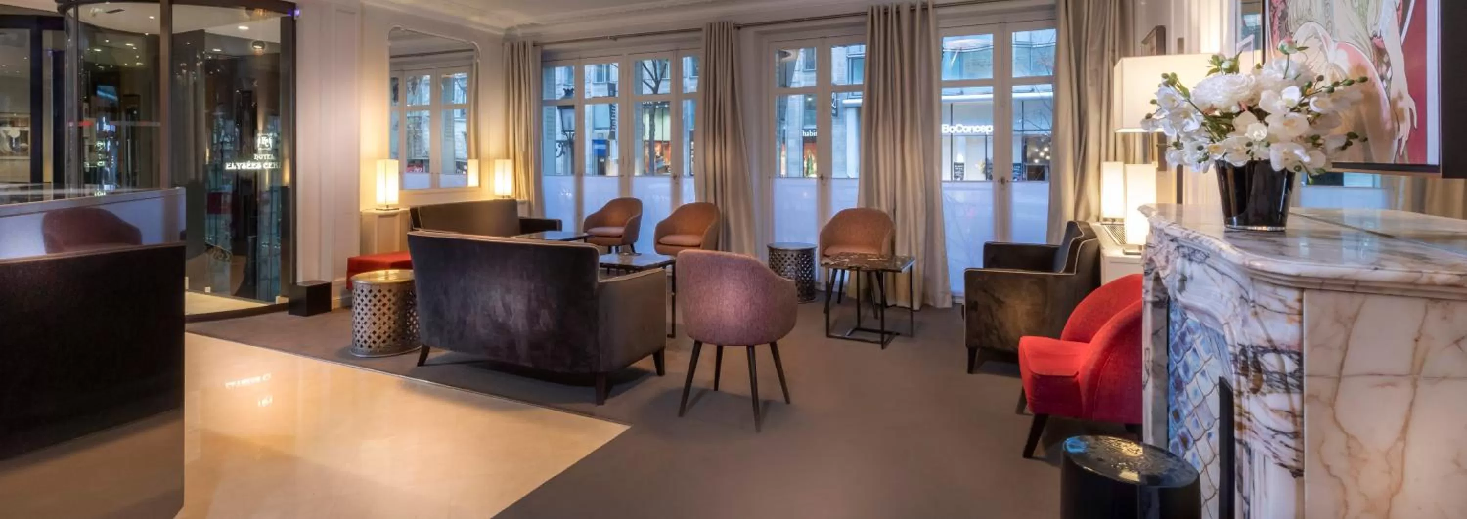 Lobby or reception in Elysées Ceramic