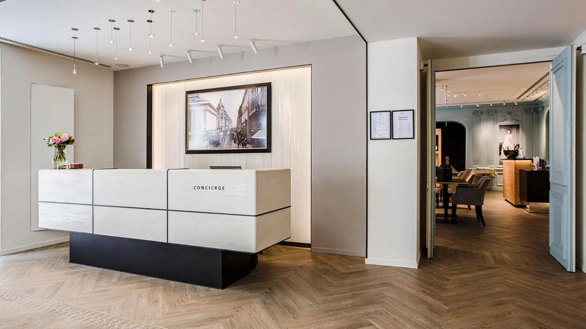 Lobby or reception in Hotel Royal Saint Honore Paris Louvre