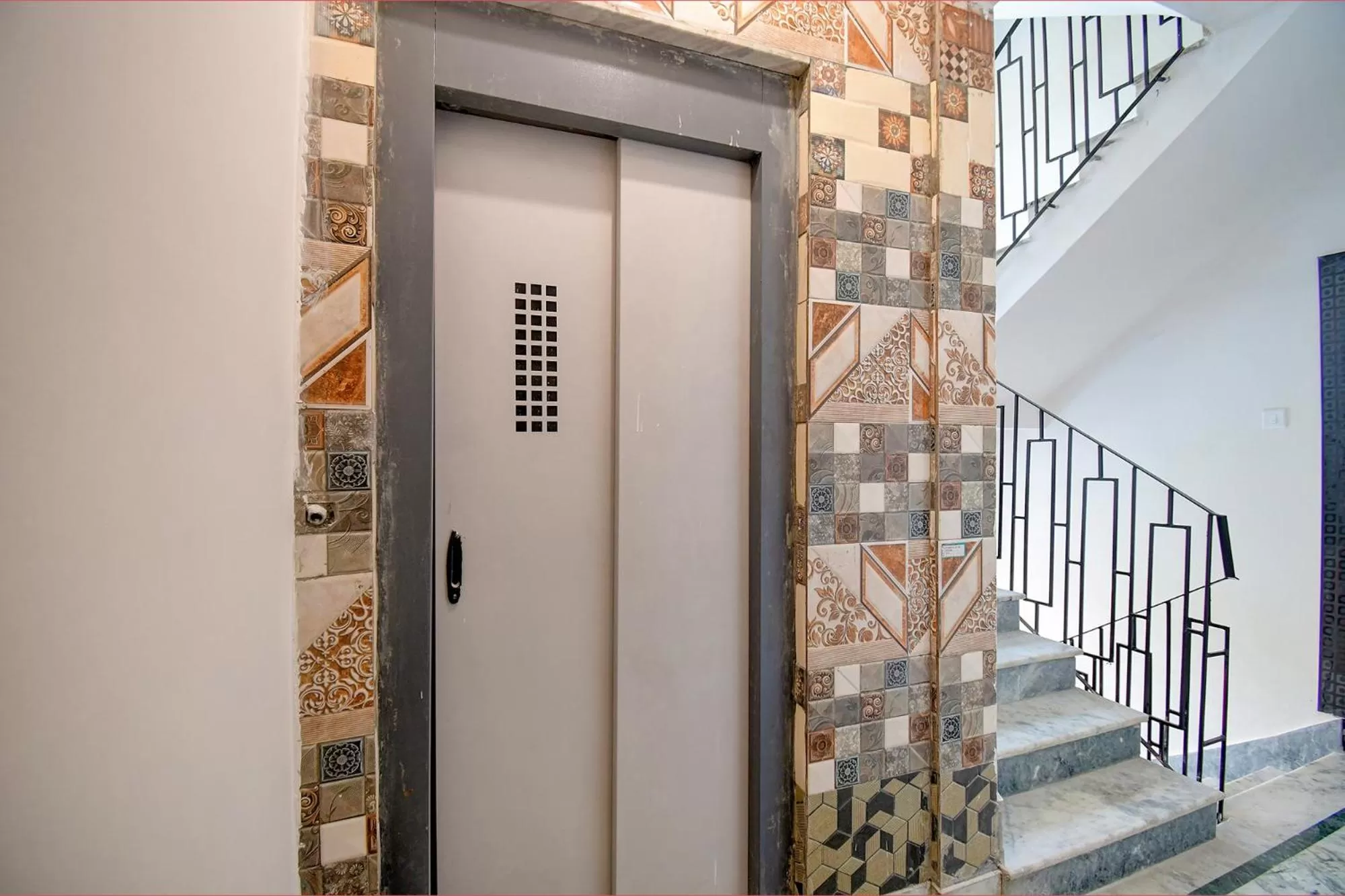 elevator in FabExpress Amar Raj Villa - Nr Eco Park