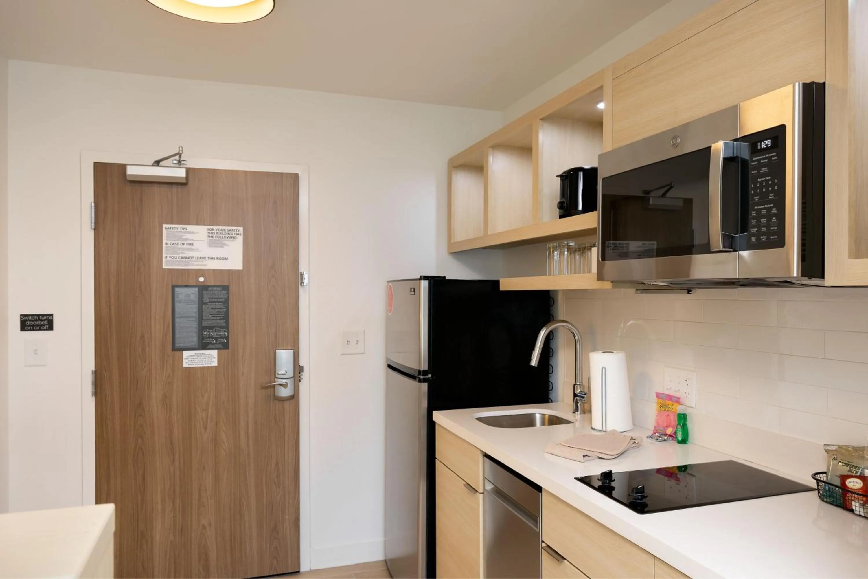 Kitchen or kitchenette in TownePlace Suites by Marriott Canton Riverstone Parkway