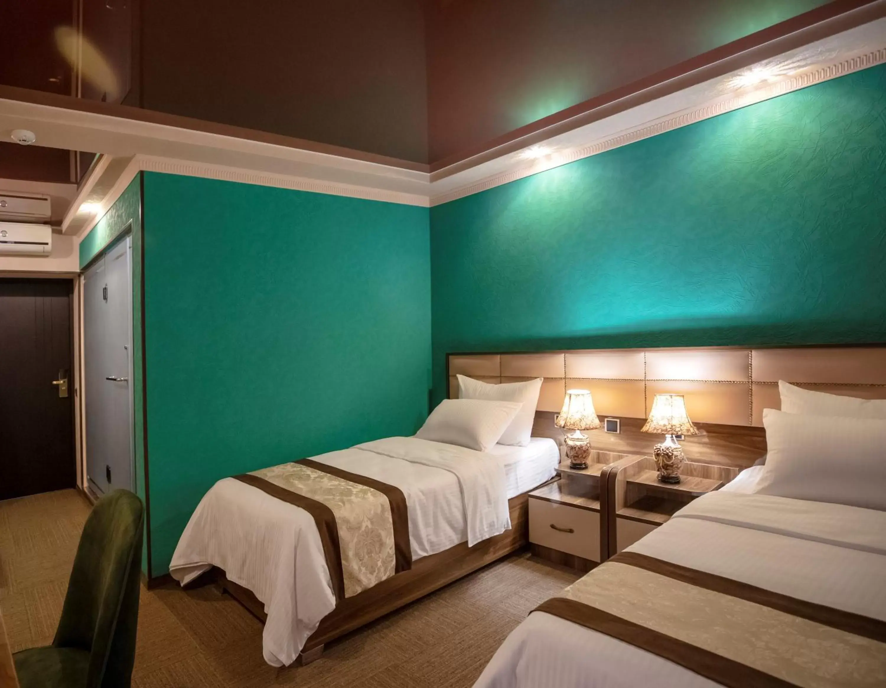 Standard Twin Room - single occupancy in Georgia Gold Standard Twin Room - single occupancy in Georgia Gold