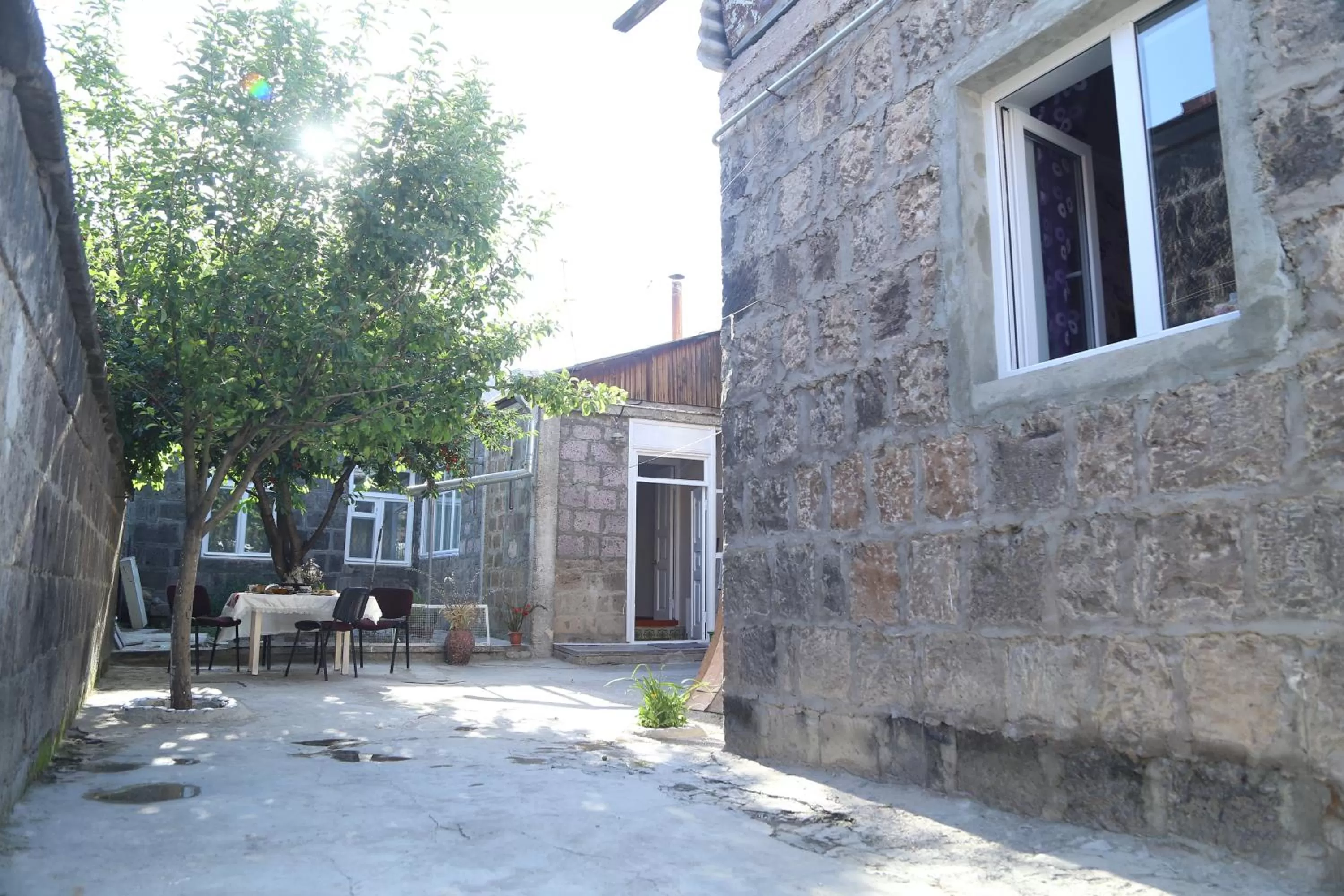 Property Building in Guest House David's B&B