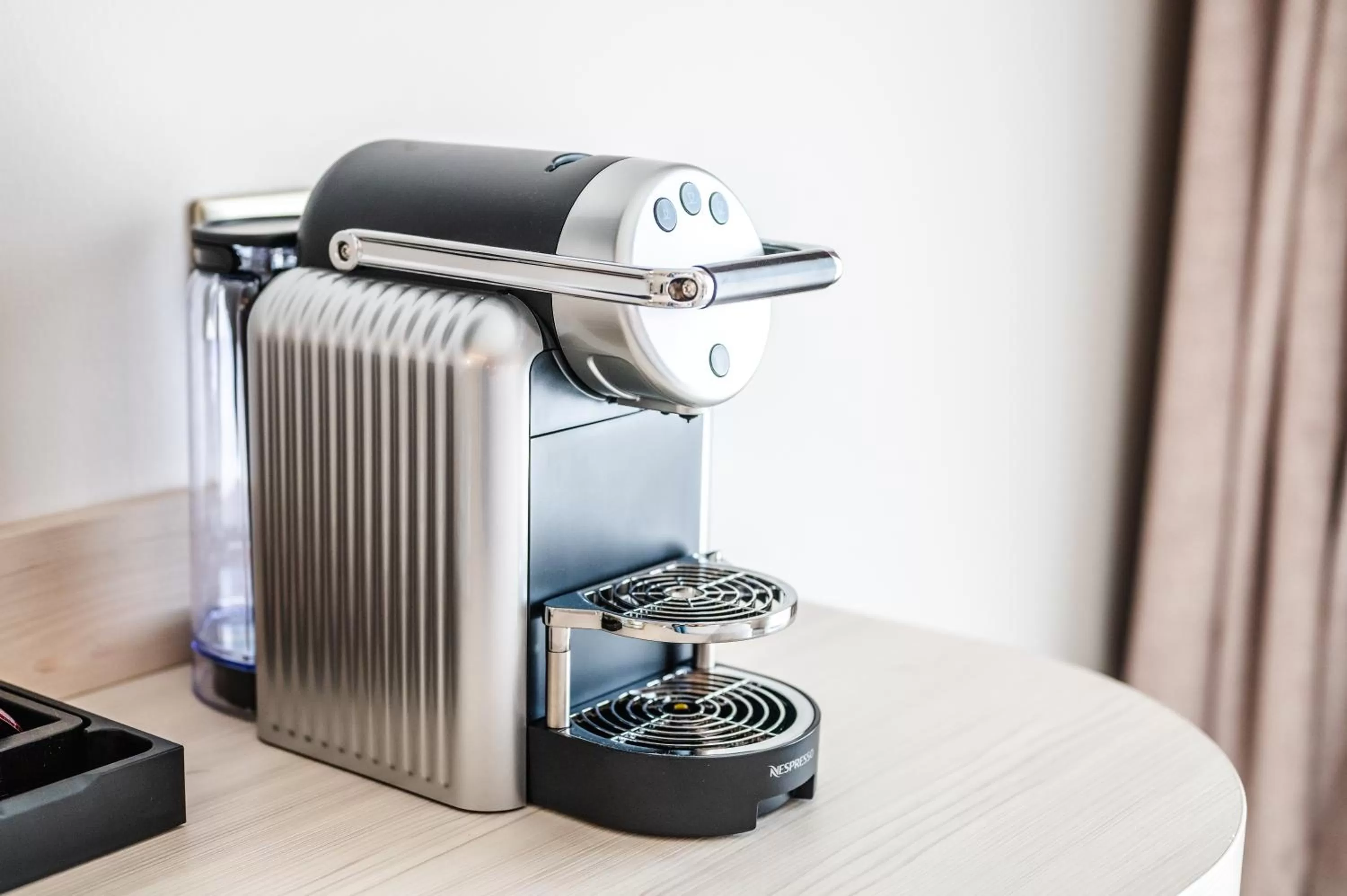 Coffee/tea facilities in Ilot du Golf BW Premier Collection
