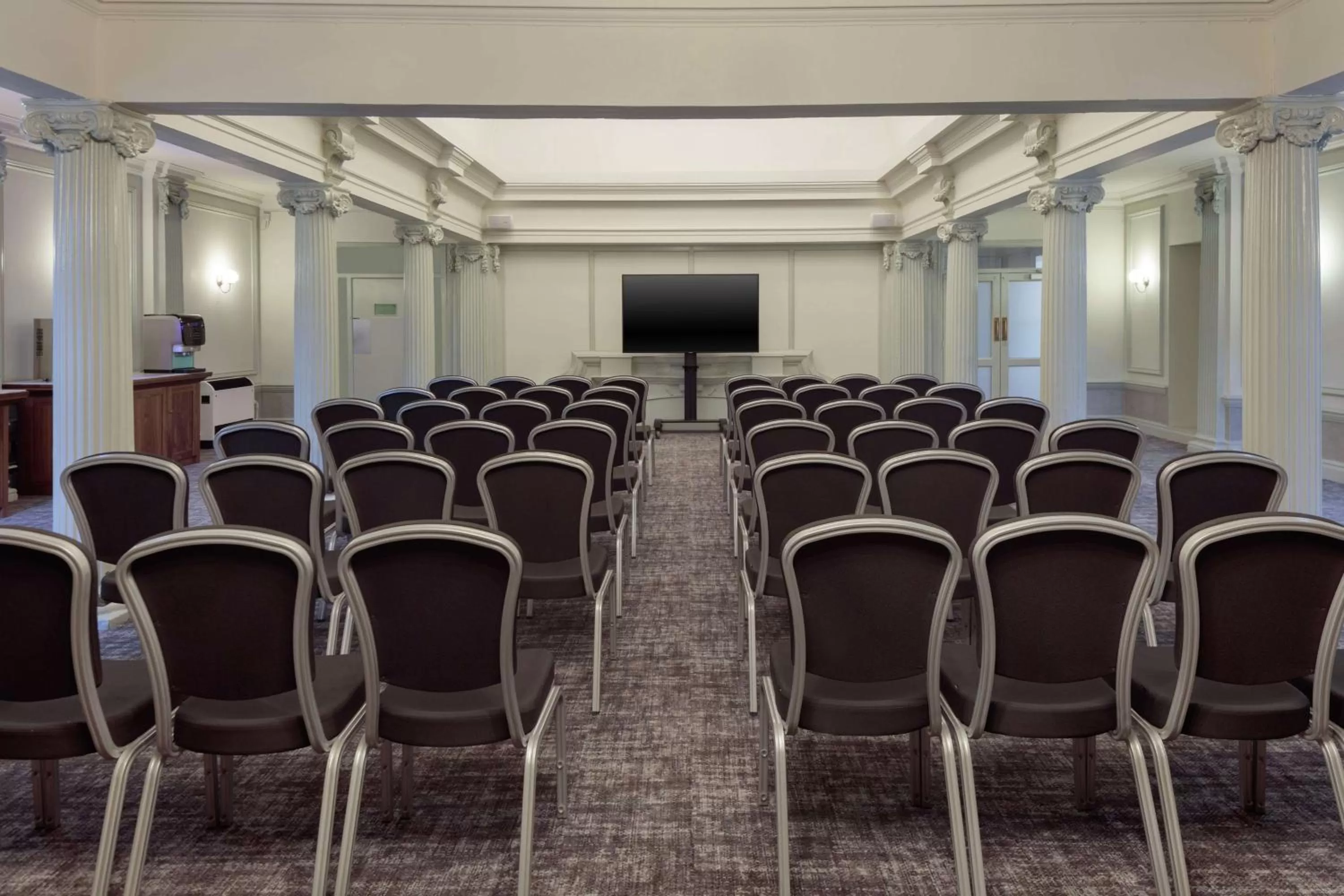 Meeting/conference room in DoubleTree by Hilton Harrogate Majestic Hotel & Spa