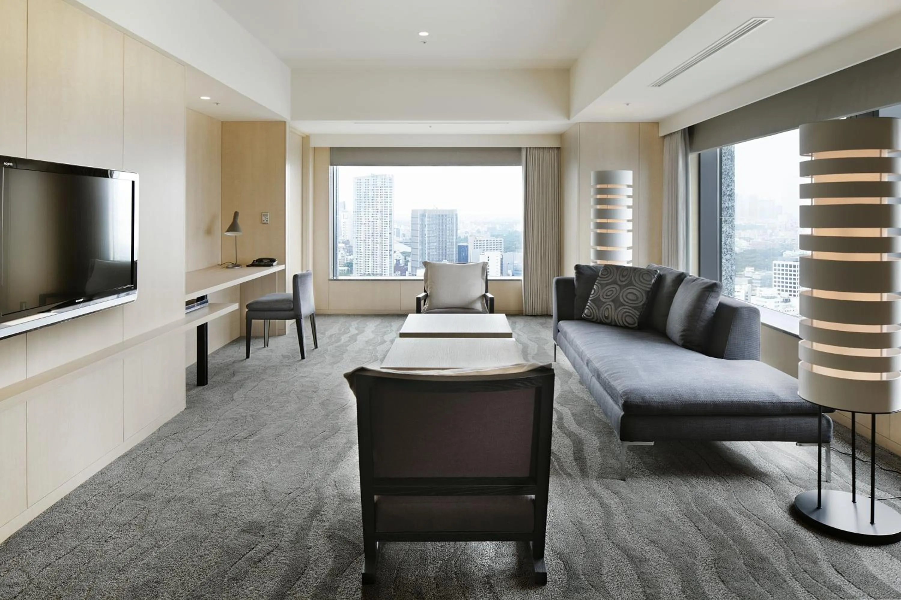 Living room in The Capitol Hotel Tokyu