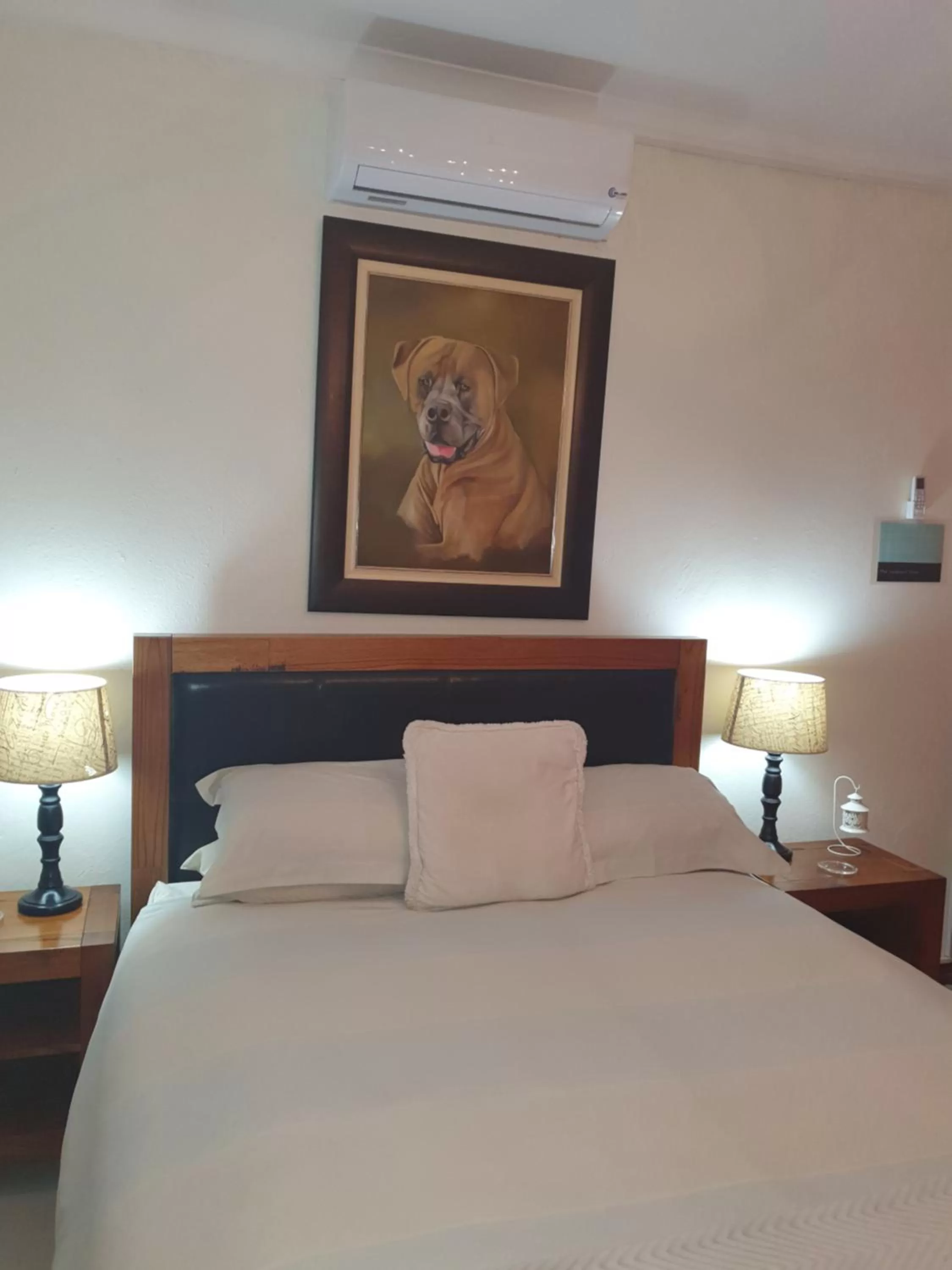 Bed in The Leopard Tree