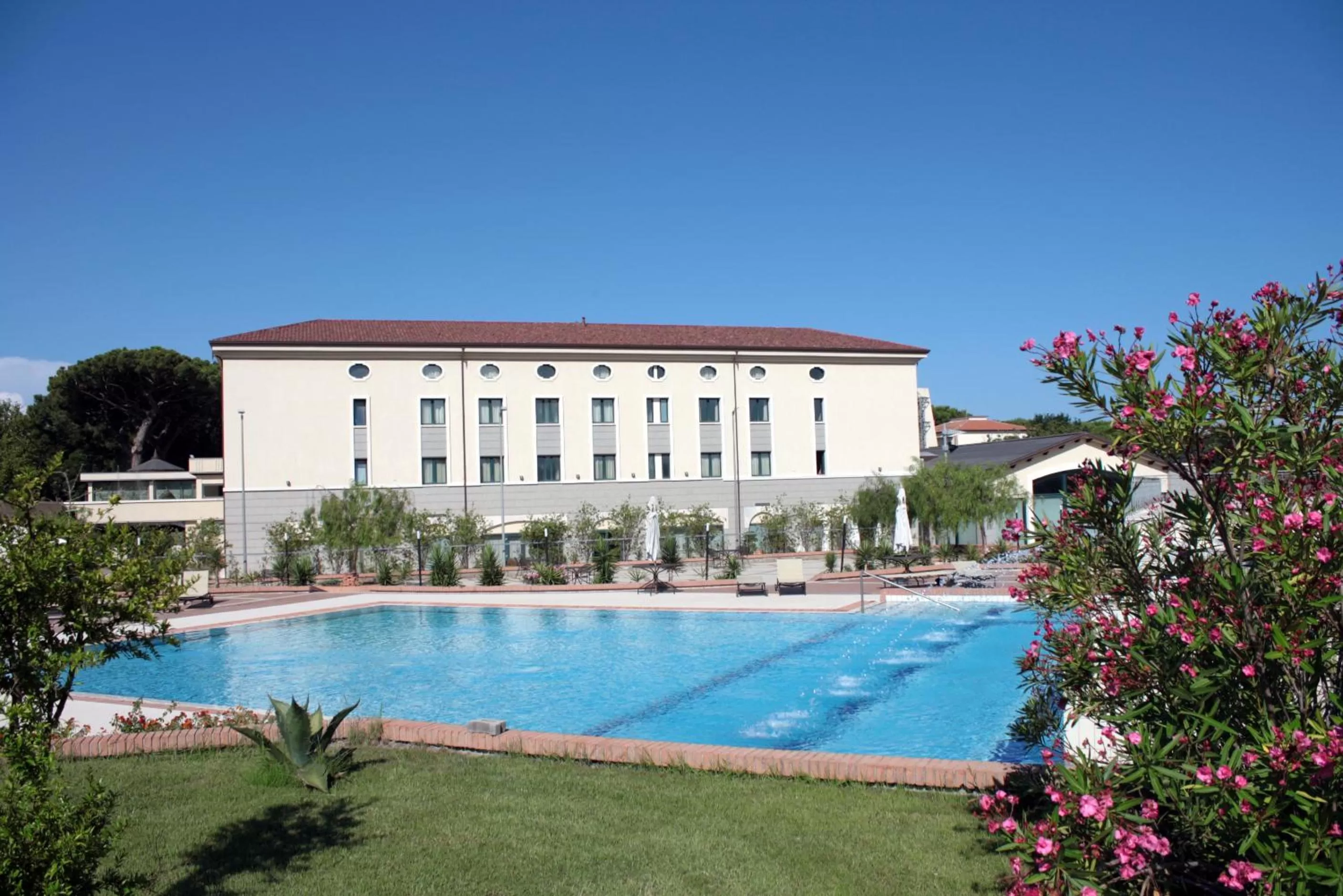 Spring in Grand Hotel Paestum