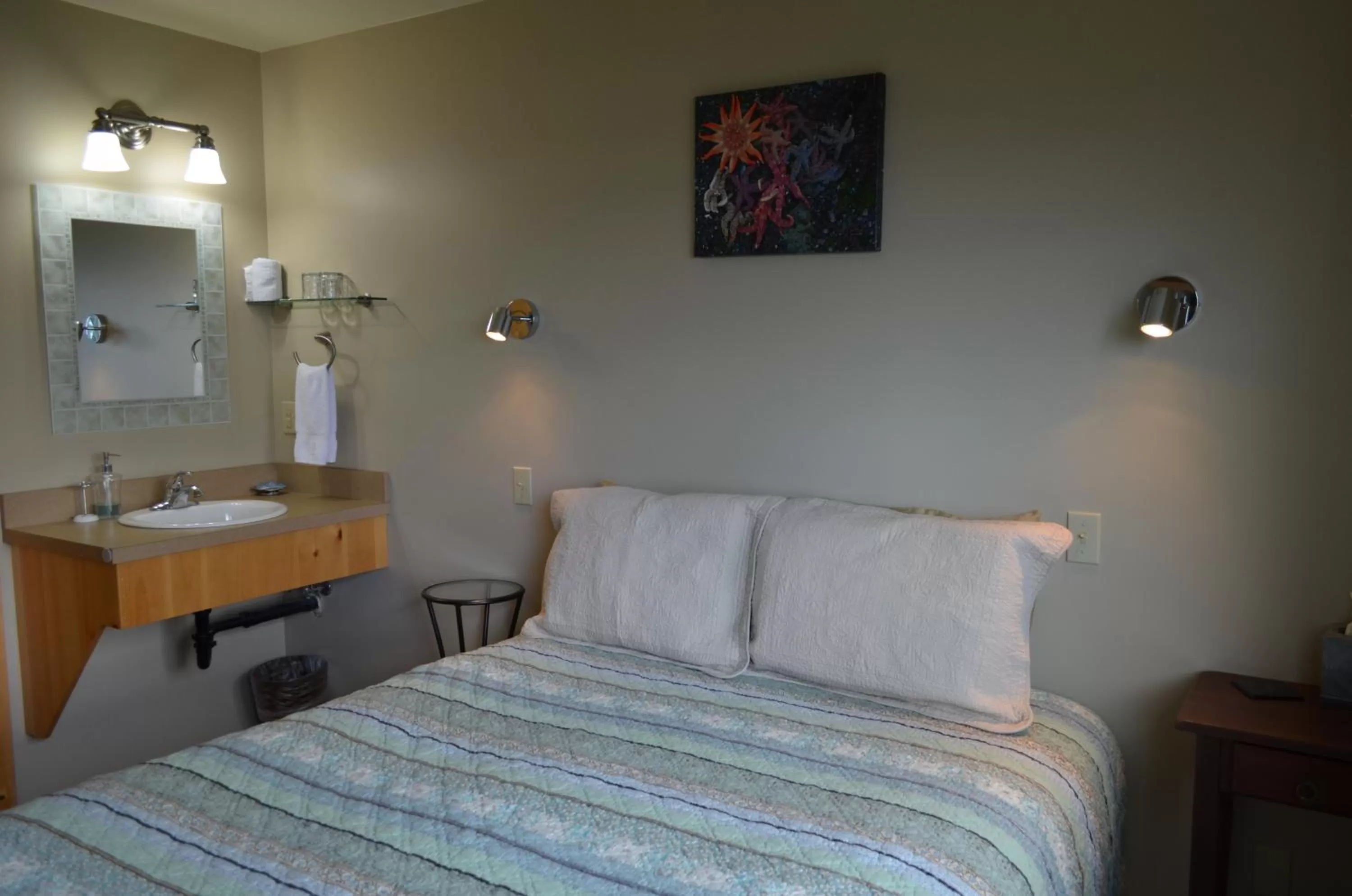 Bed in Bay Avenue Inn