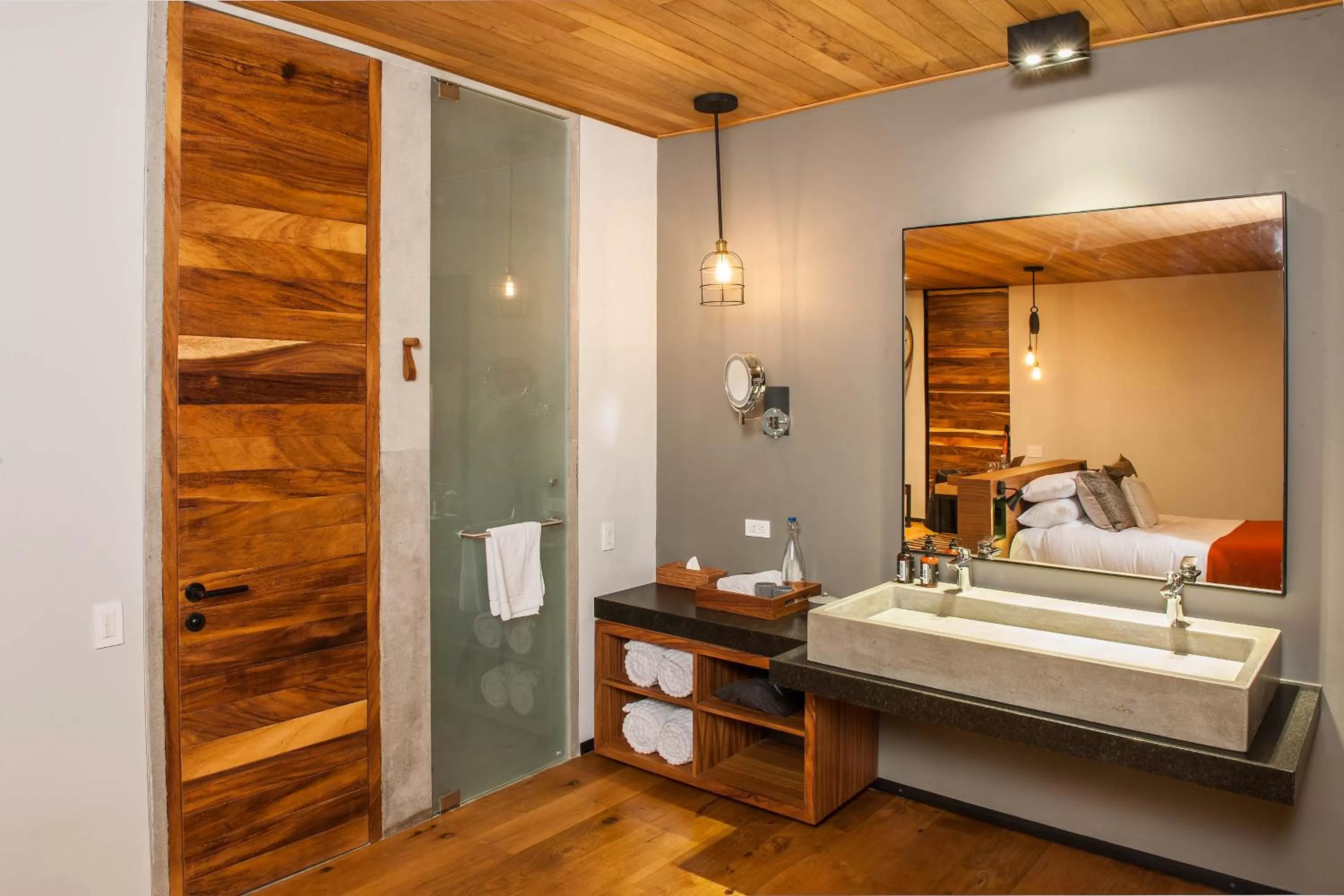 Shower, Bed in Rodavento Boutique Hotel & Spa