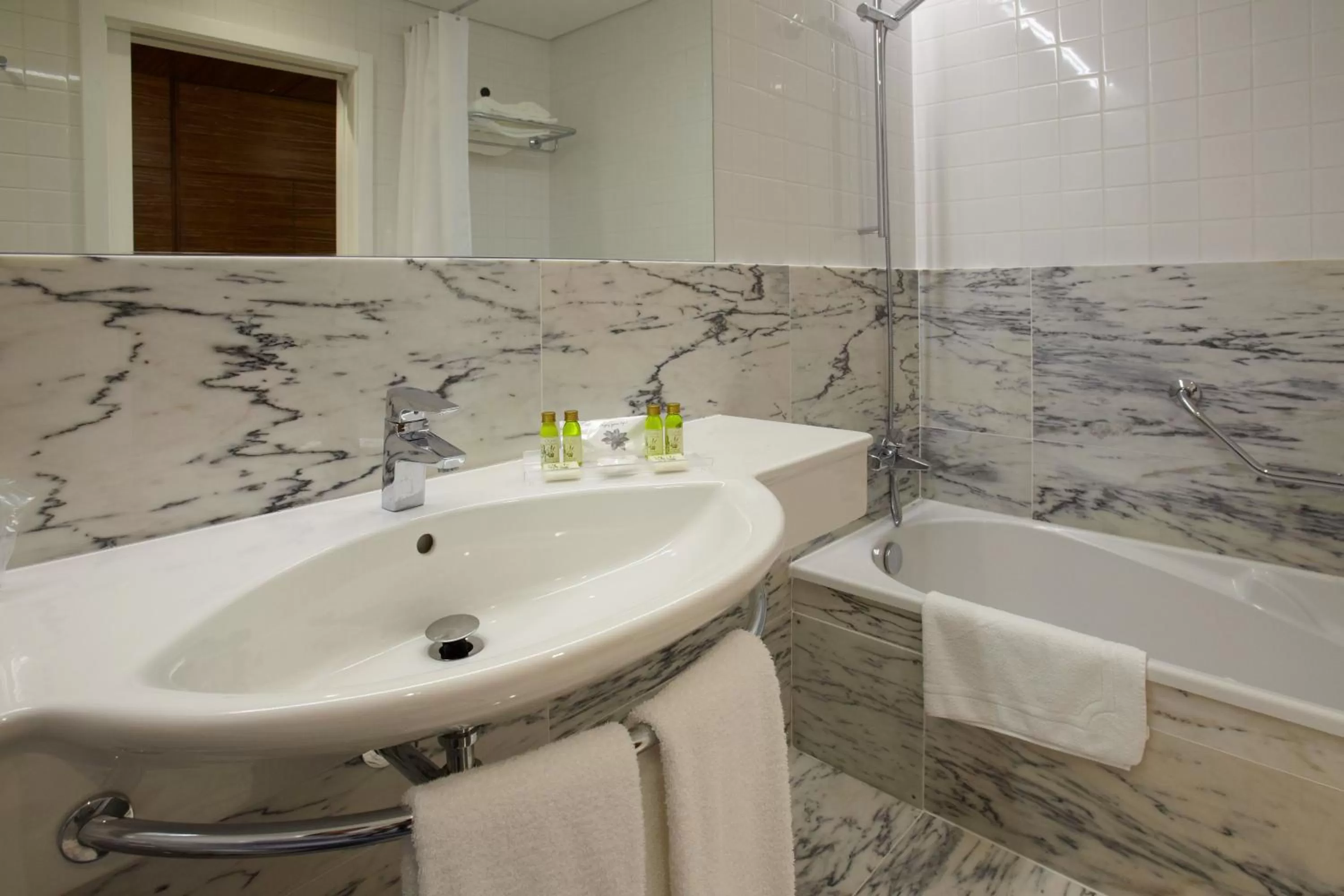 Shower in Hotel Santa Maria