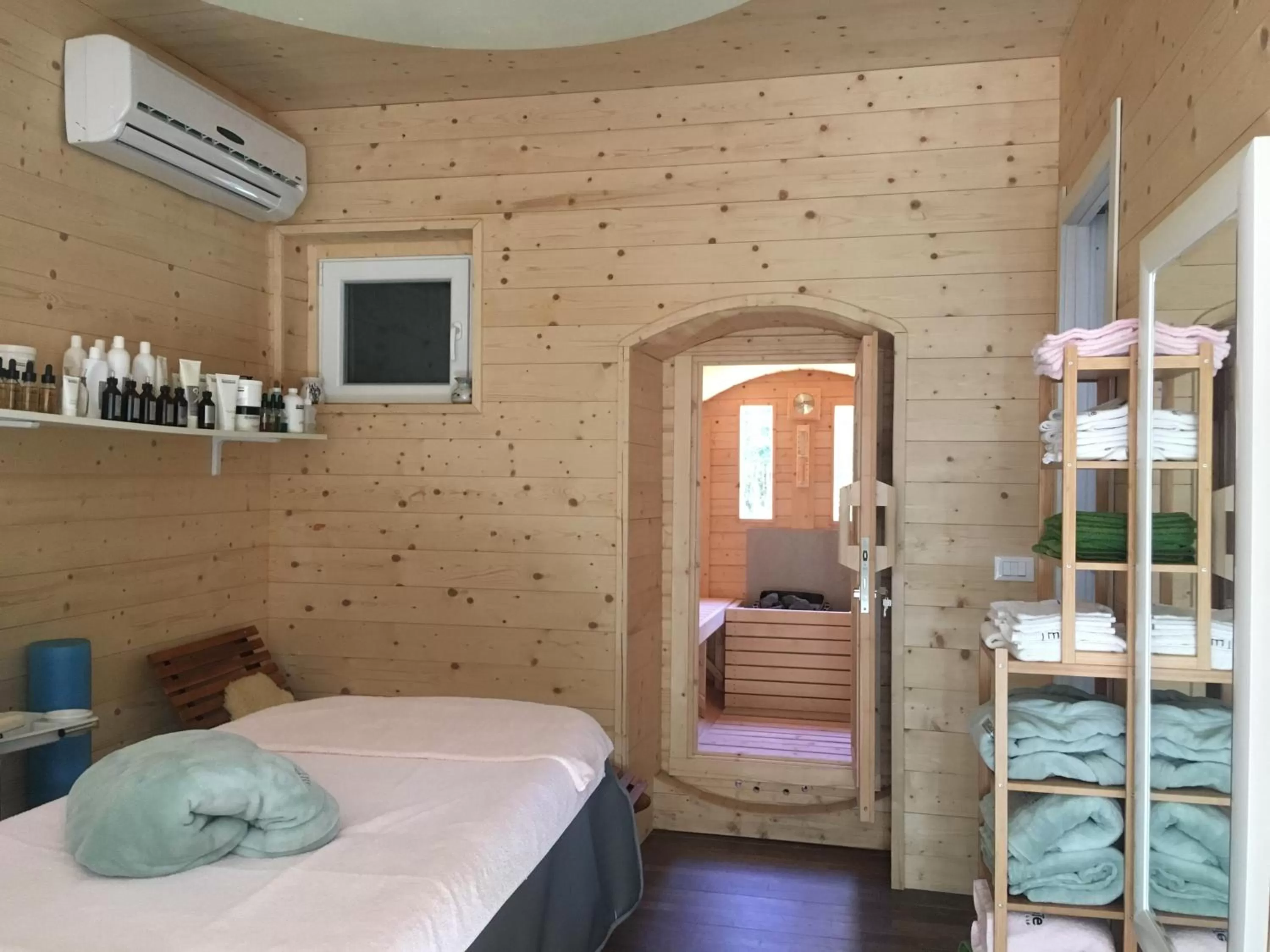 Spa and wellness centre/facilities, Bed in Le Ginestre