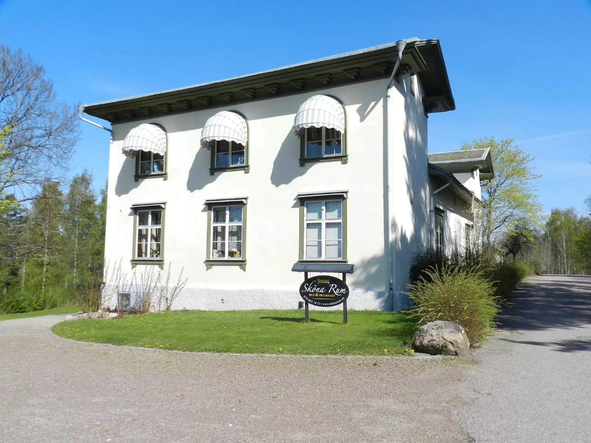 Facade/entrance, Property Building in Sköna Rum Fryksta