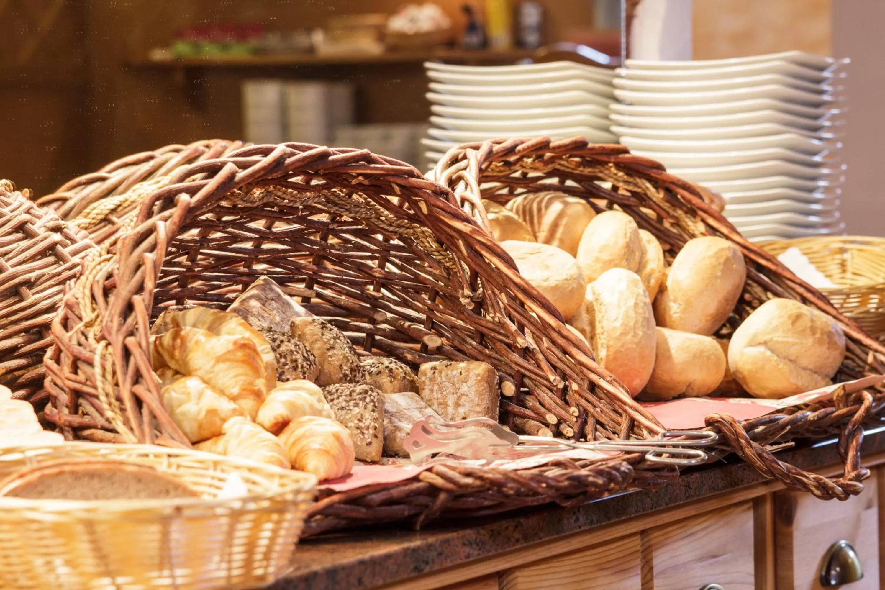 Buffet breakfast in Parkhotel del Mar
