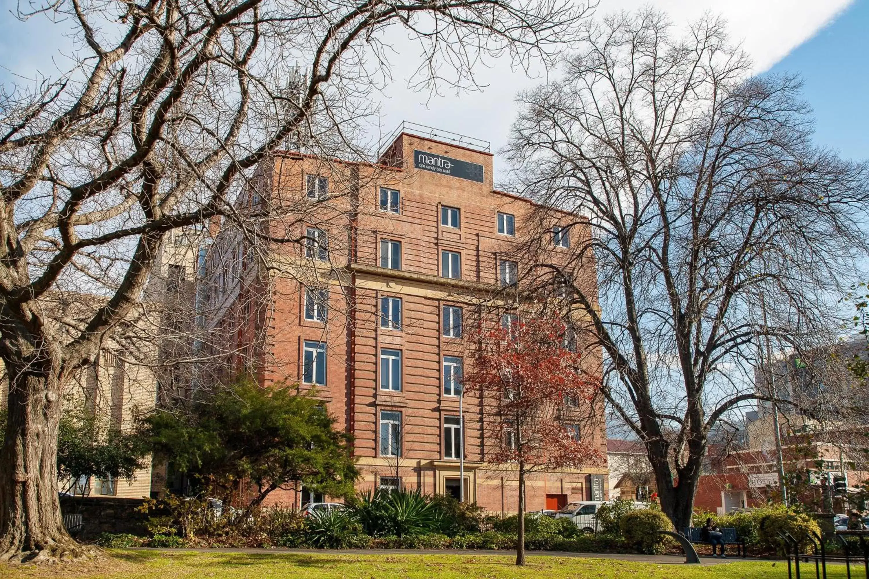 Mantra One Sandy Bay Road Mantra One Sandy Bay Road