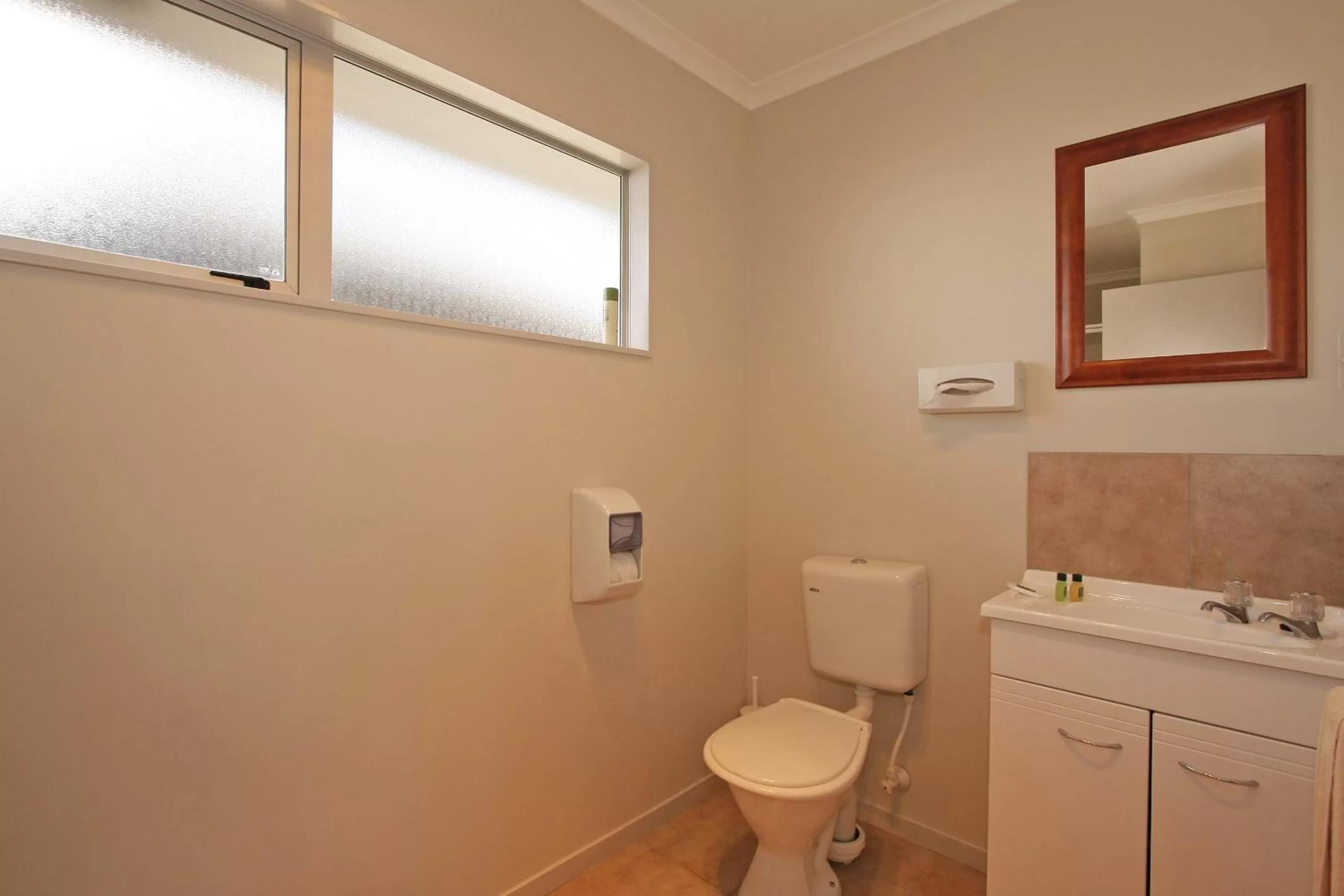 Toilet in Big Five Motel