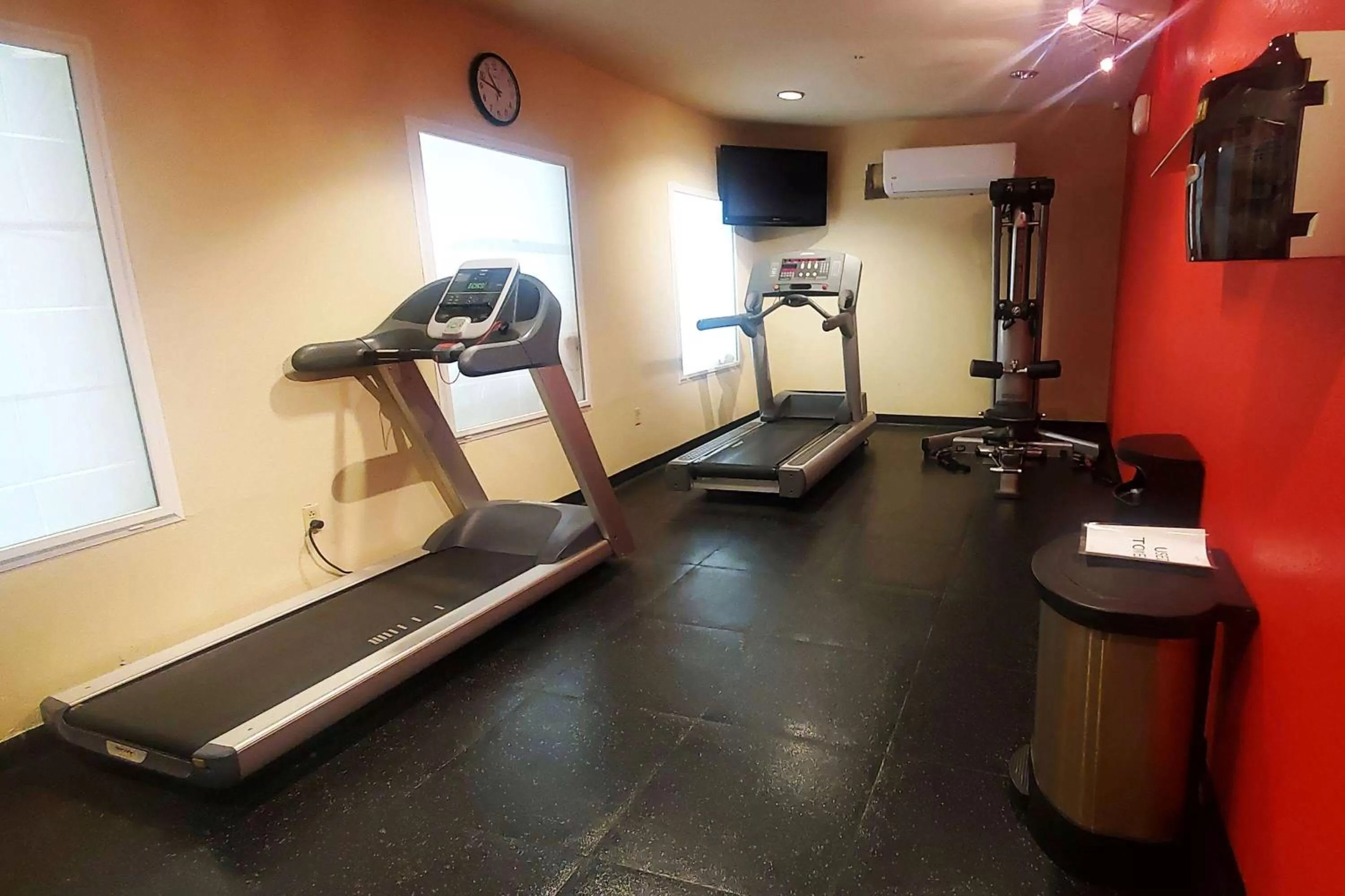 Fitness centre/facilities in Wingate by Wyndham Youngstown - Austintown