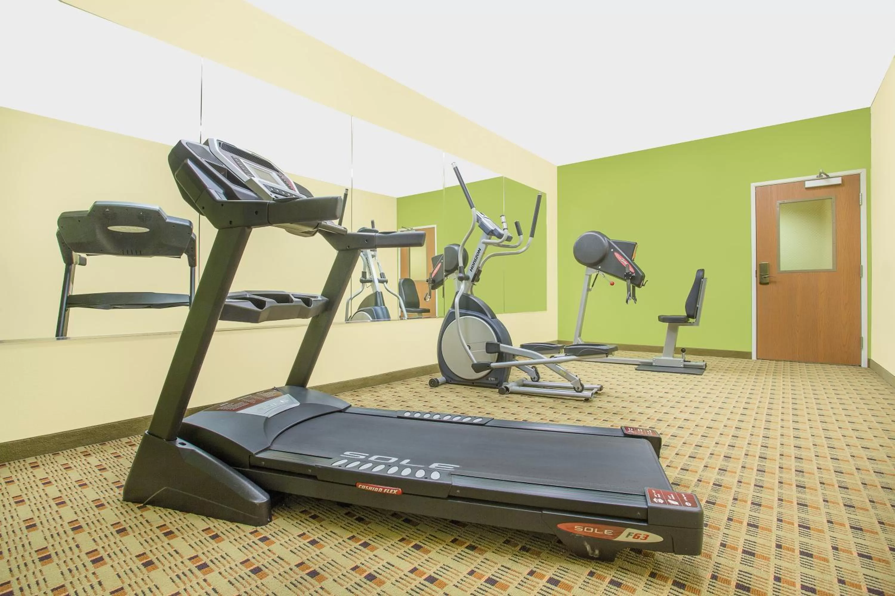 Fitness centre/facilities in Microtel Inn & Suites by Wyndham Tuscumbia/Muscle Shoals