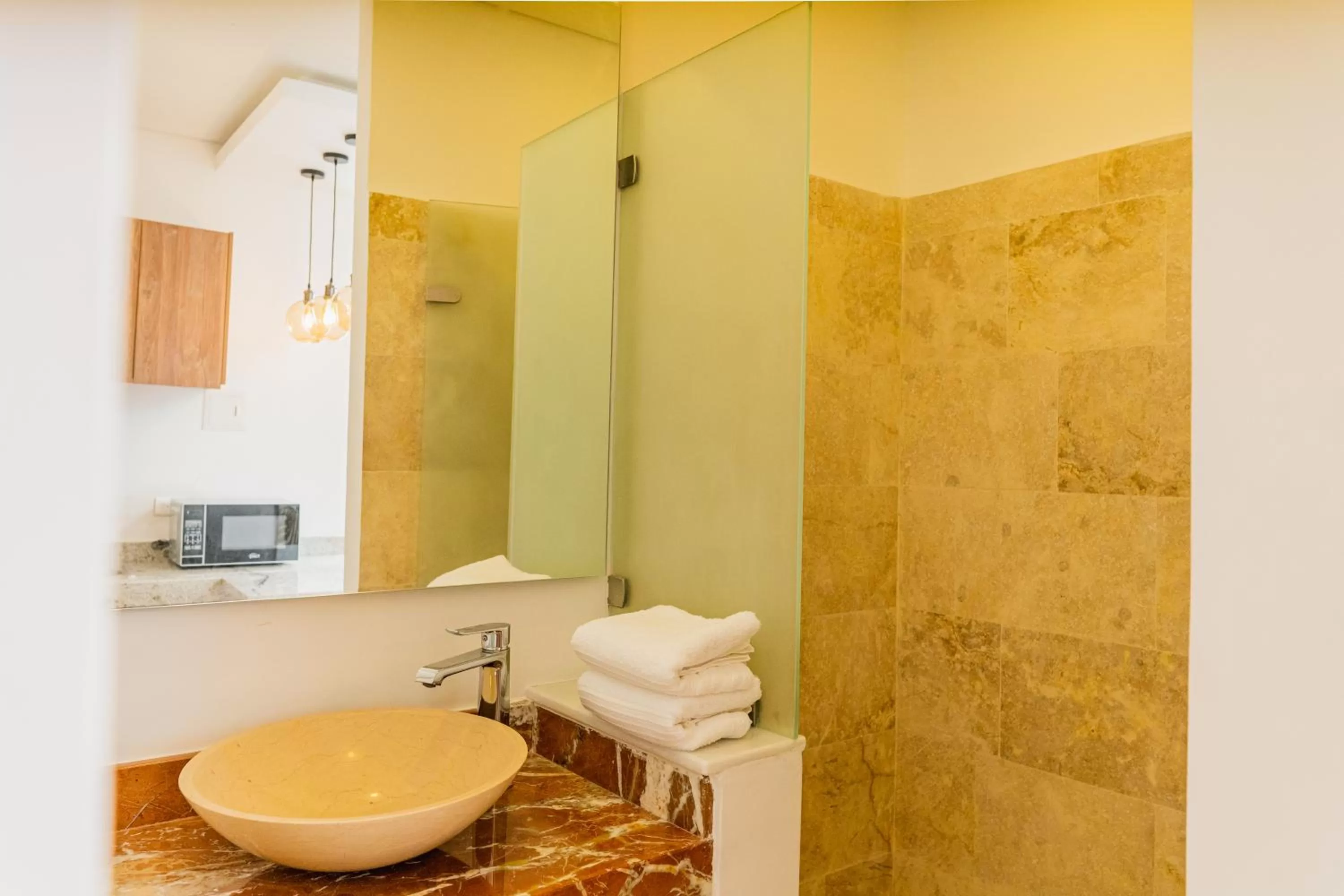 Toilet in Del Mar Guest House