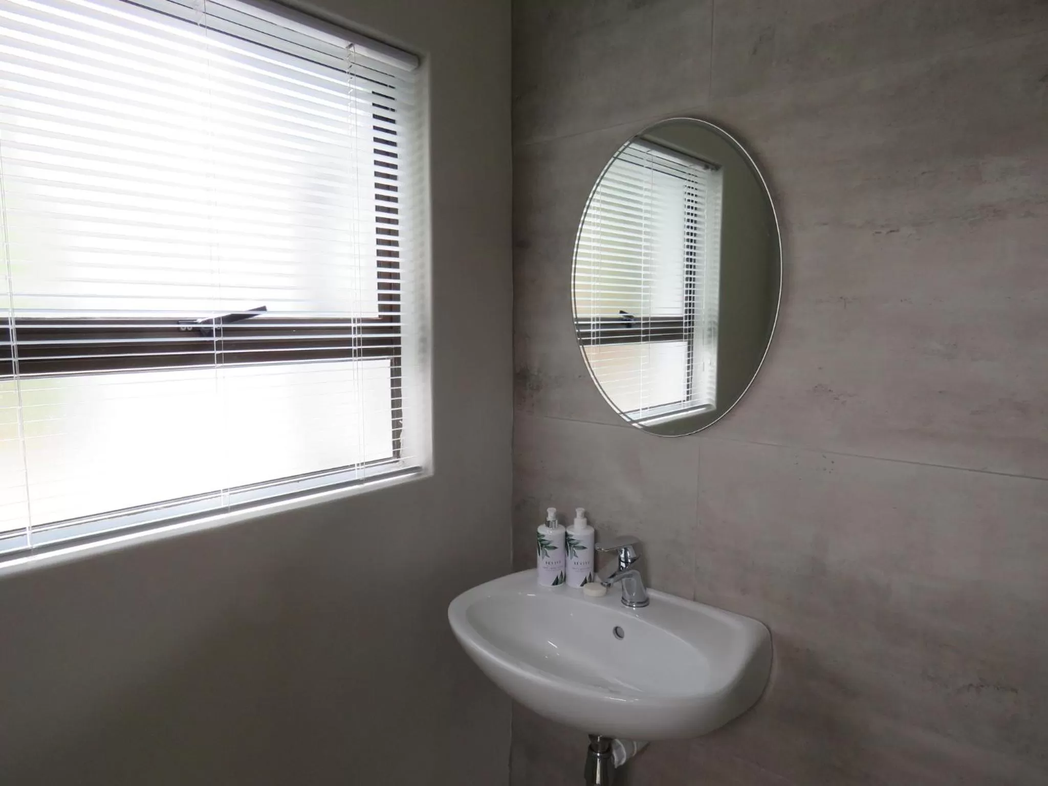 Bathroom in Jedidja Bed and Breakfast