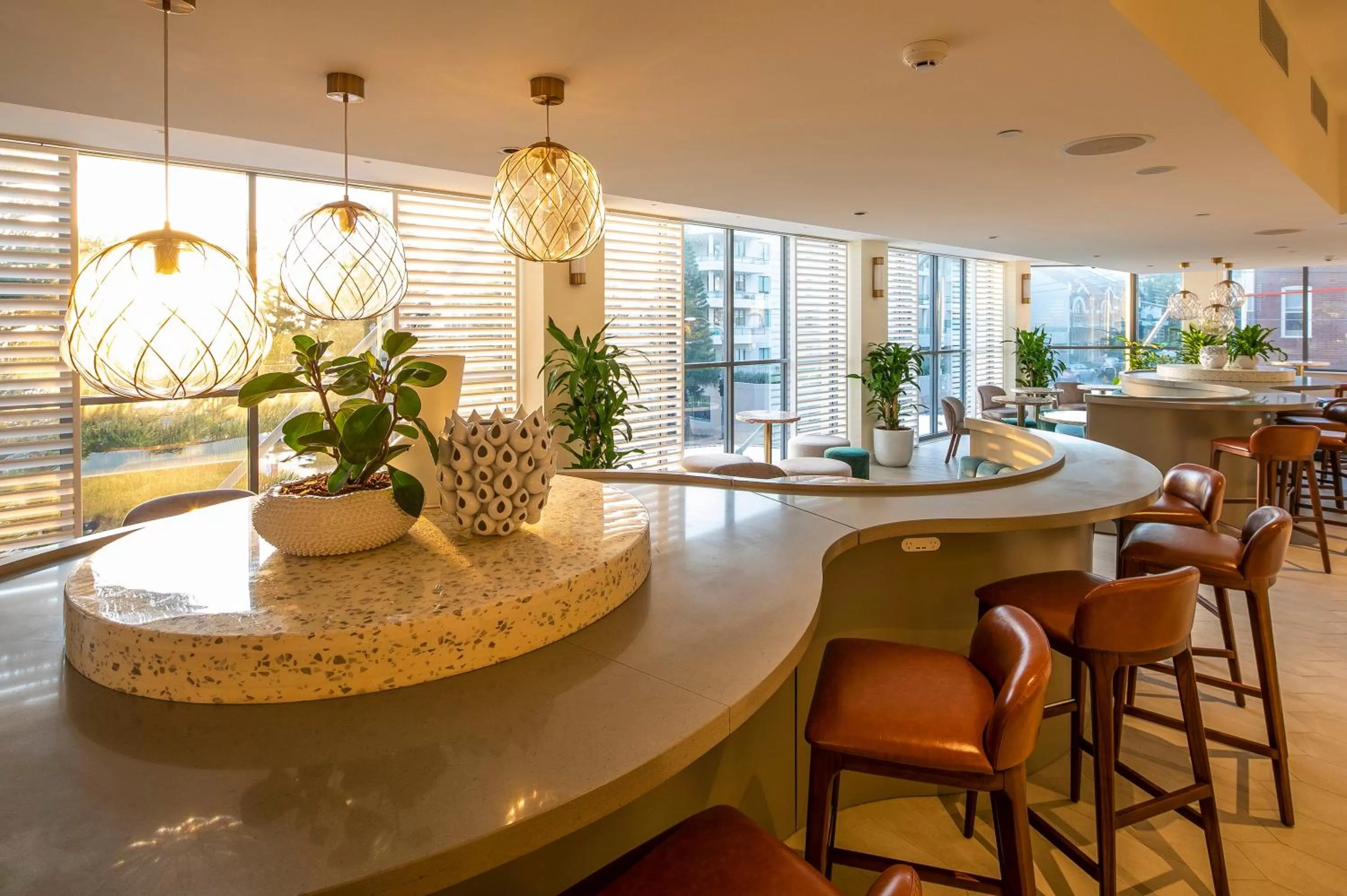 Lounge or bar in Crowne Plaza Sydney Coogee Beach by IHG