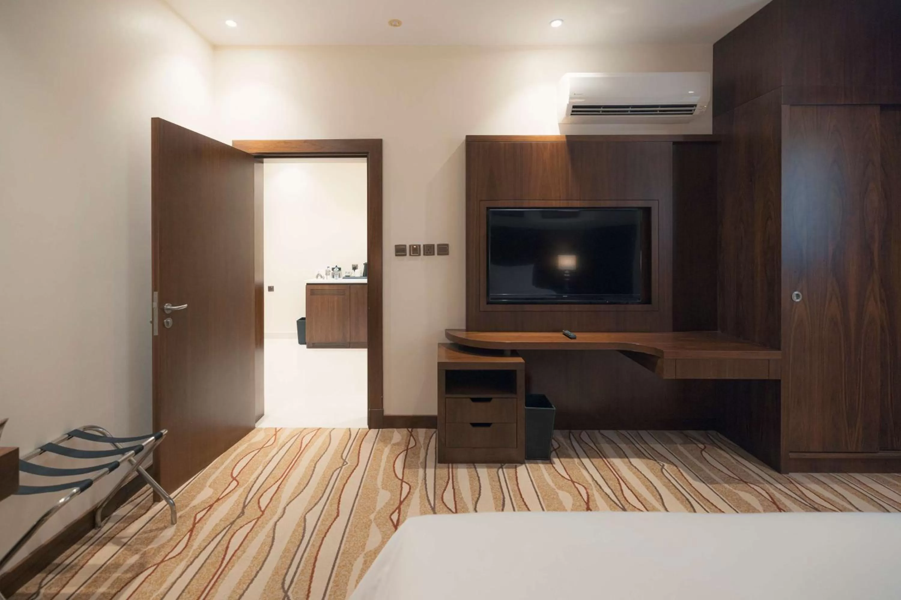 Photo of the whole room, Bed in Radisson Blu Hotel, Buraidah