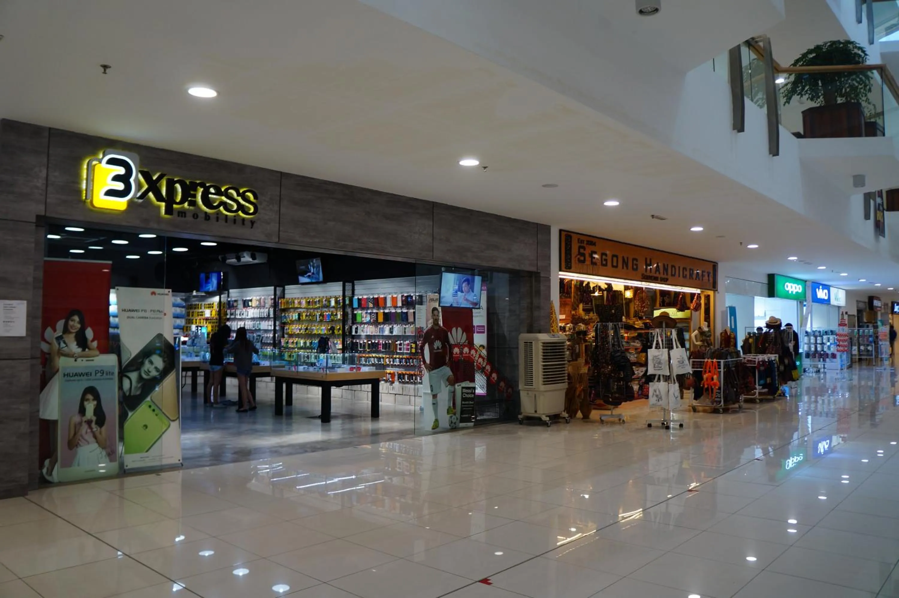 Area and facilities in Greens Hotel & Suites