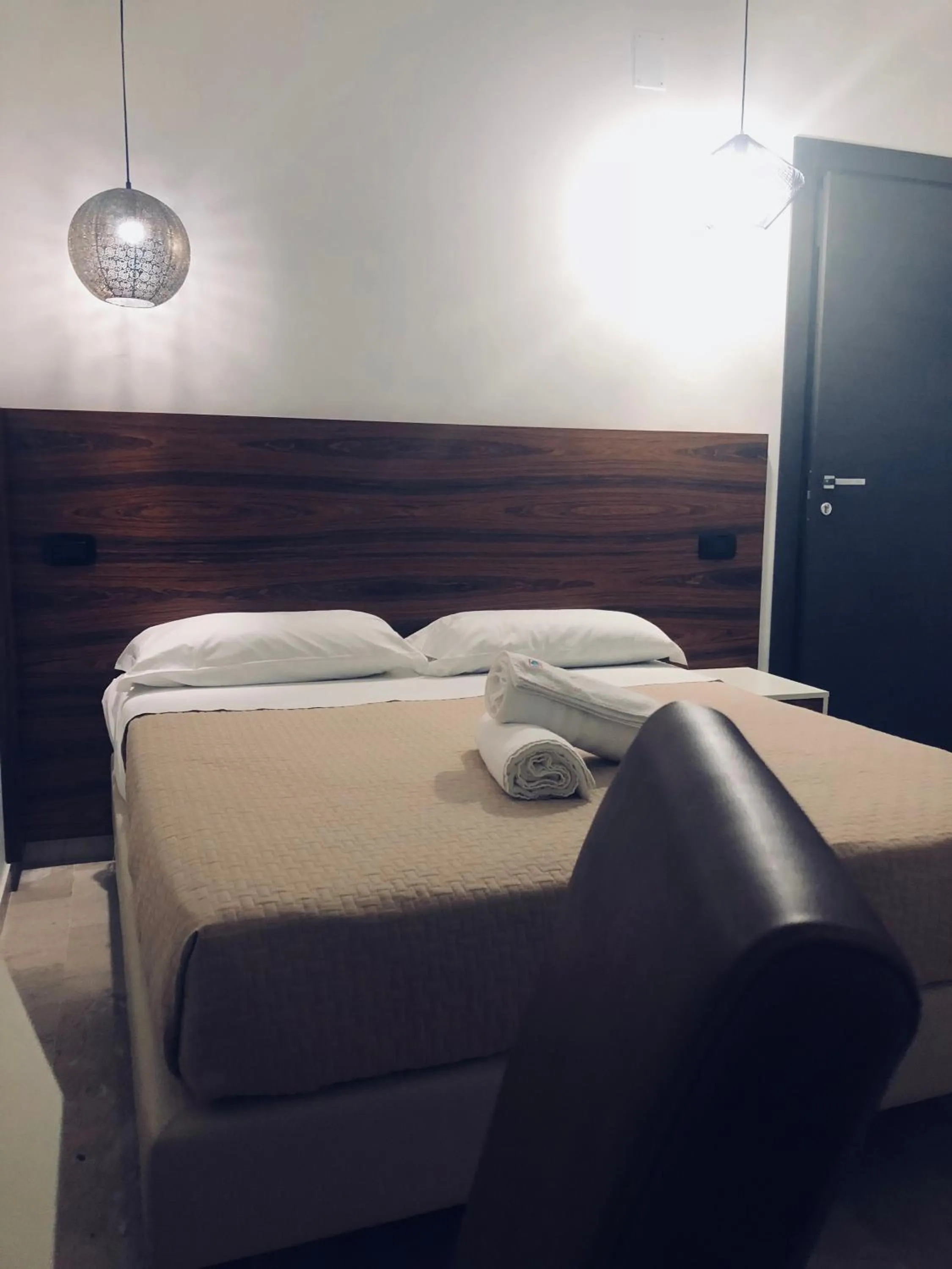 Bed in Albergo Milazzo Inn AiMori