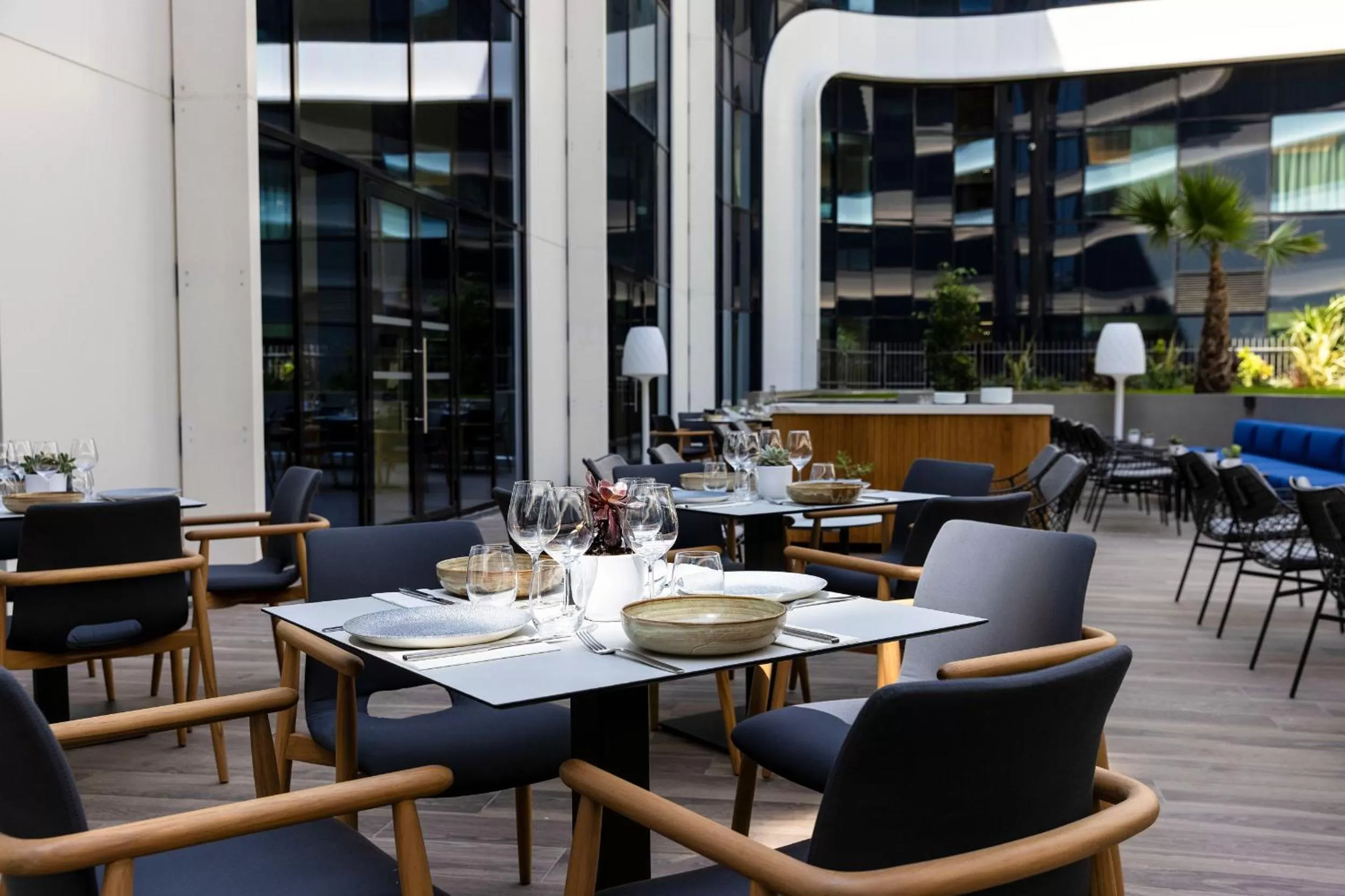 Restaurant/places to eat in Sheraton Nice