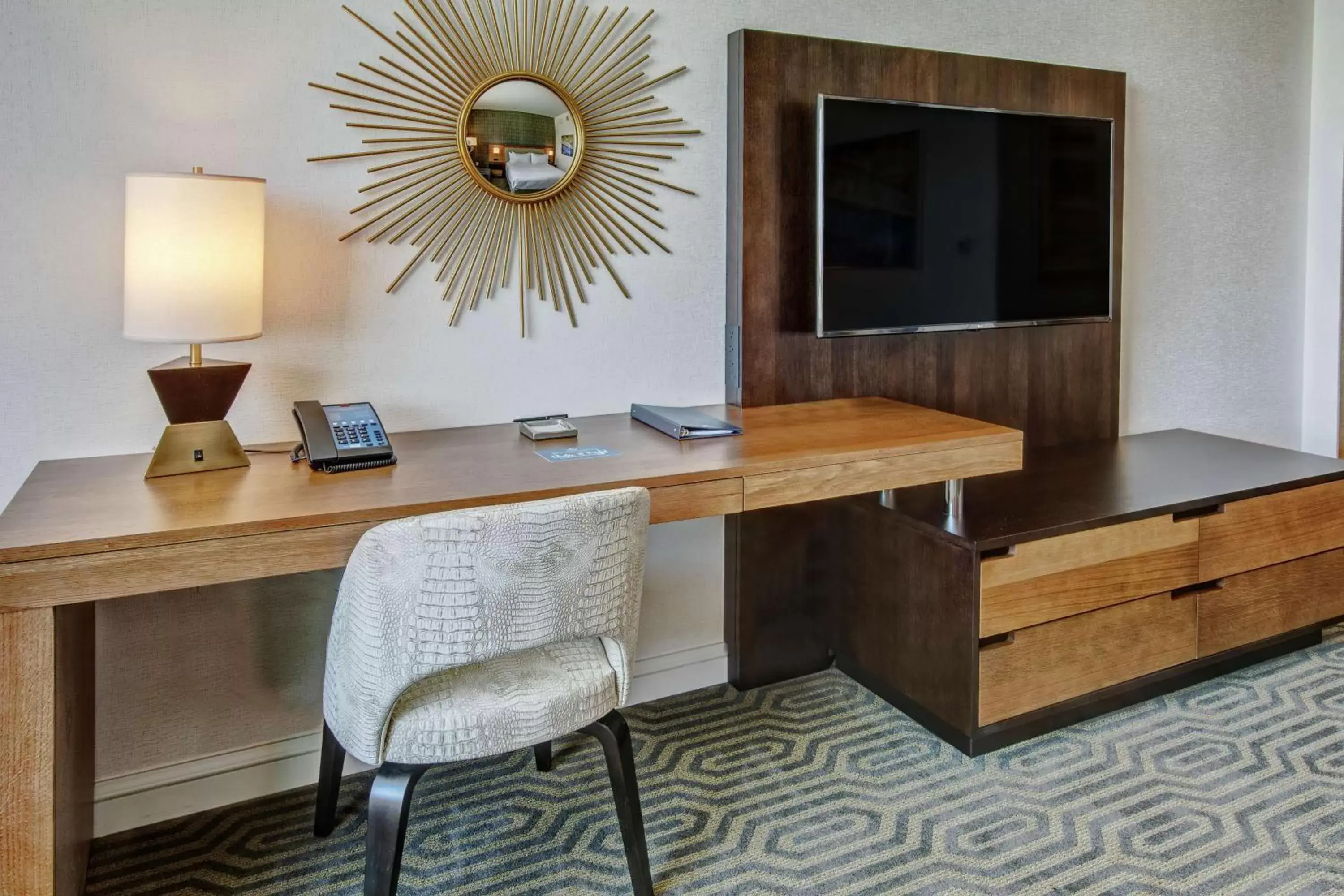 Executive King Room in Hilton Franklin Cool Springs Executive King Room in Hilton Franklin Cool Springs