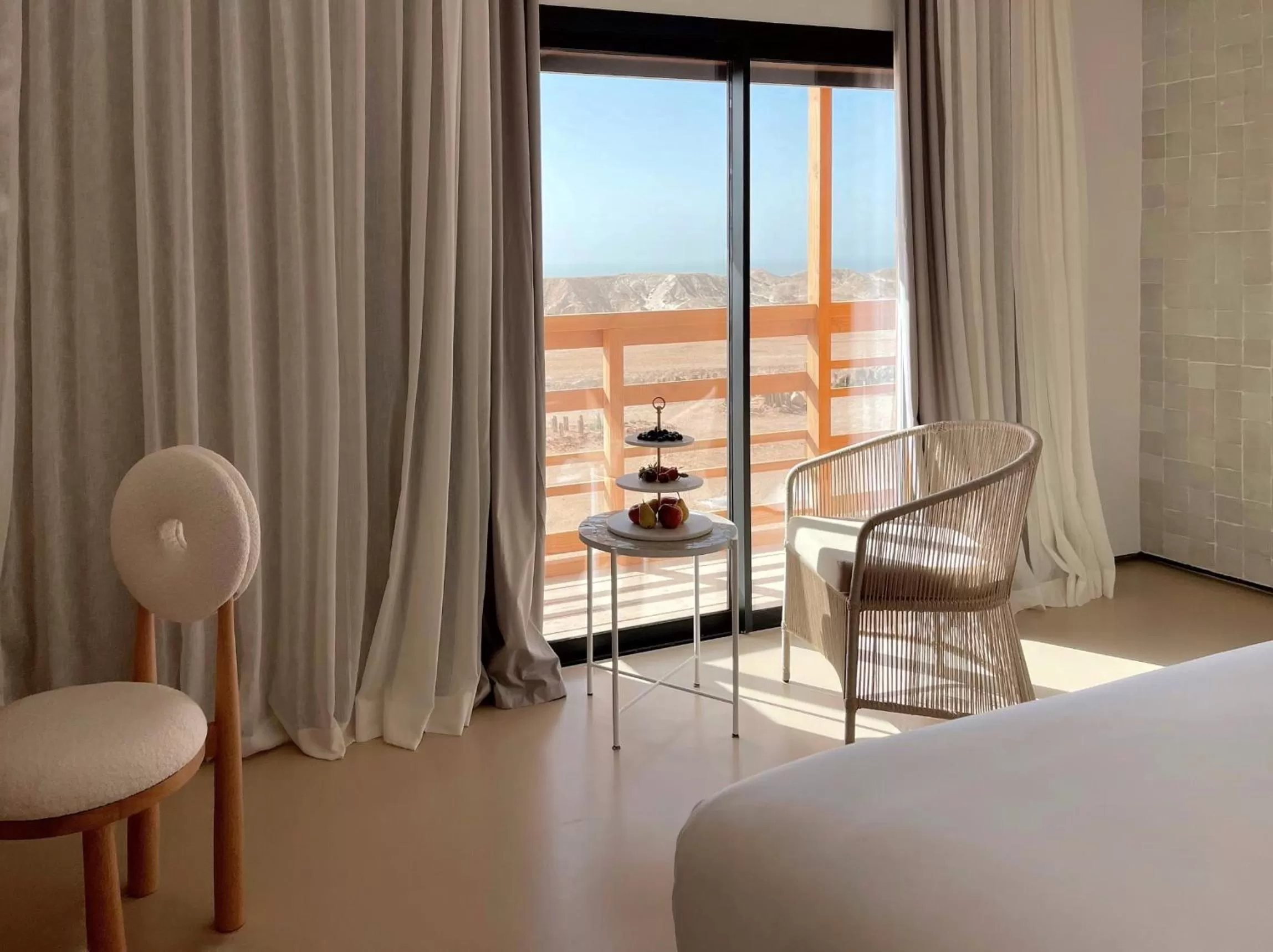 King Suite with Sea View - single occupancy in La Tour d'Eole