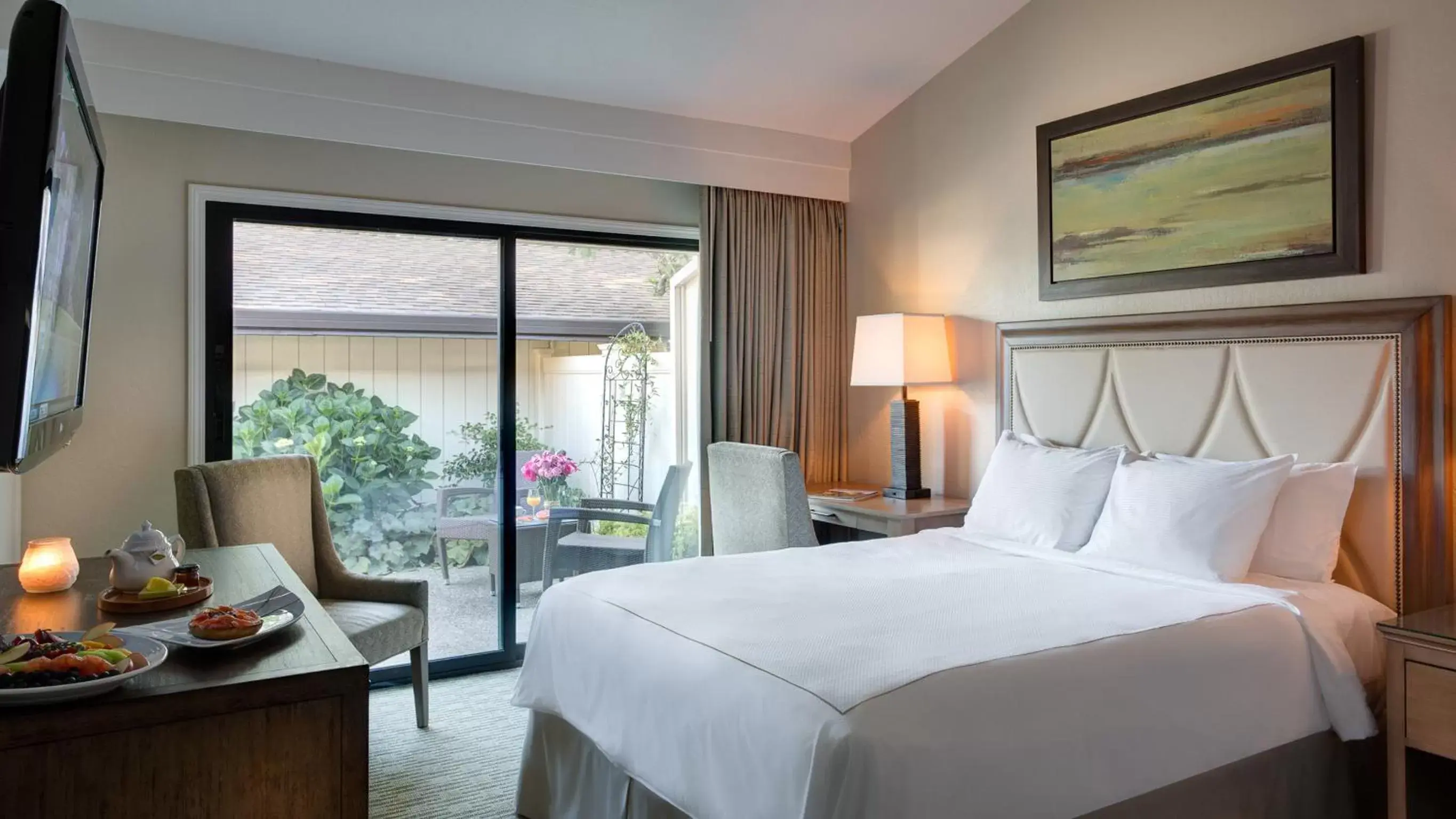 Mansion Estates Resort King Room in Silverado Resort Mansion Estates Resort King Room in Silverado Resort