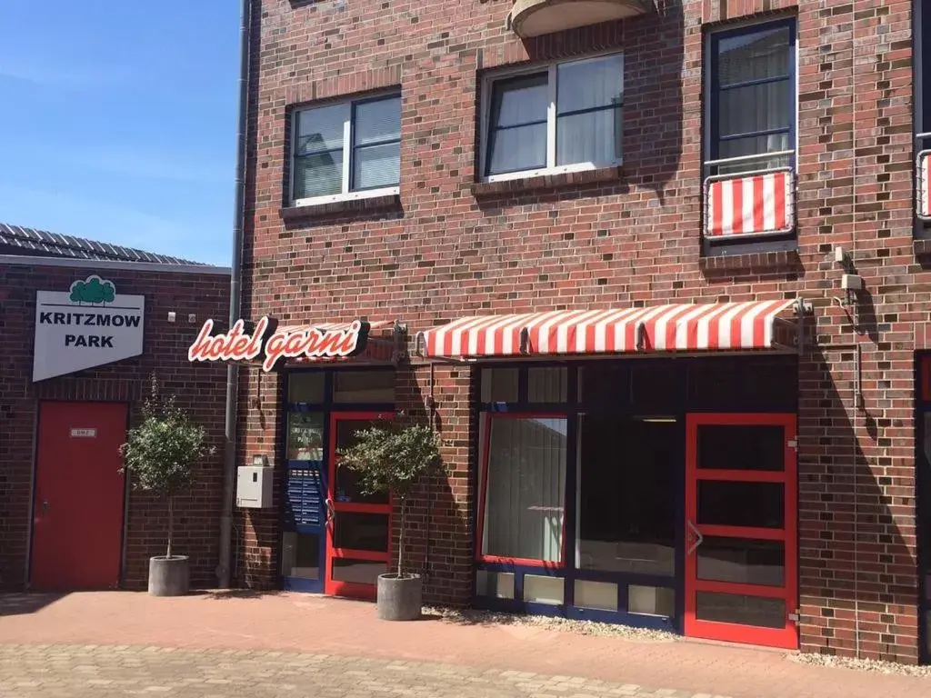 Hotel Rostock West im "Kritzmow Park" Hotel Rostock West im "Kritzmow Park"