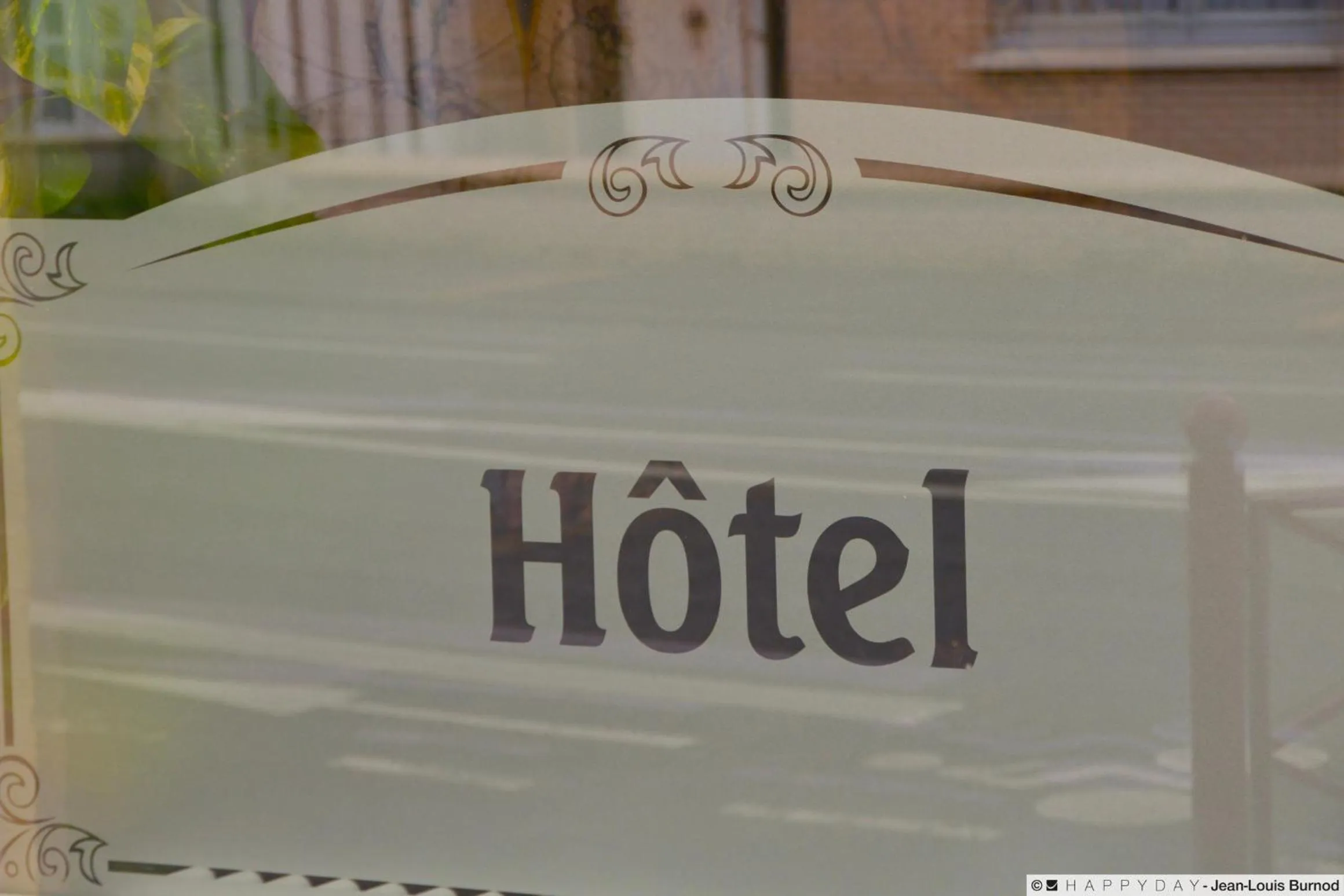 Property logo or sign in Hôtel La Tente Verte