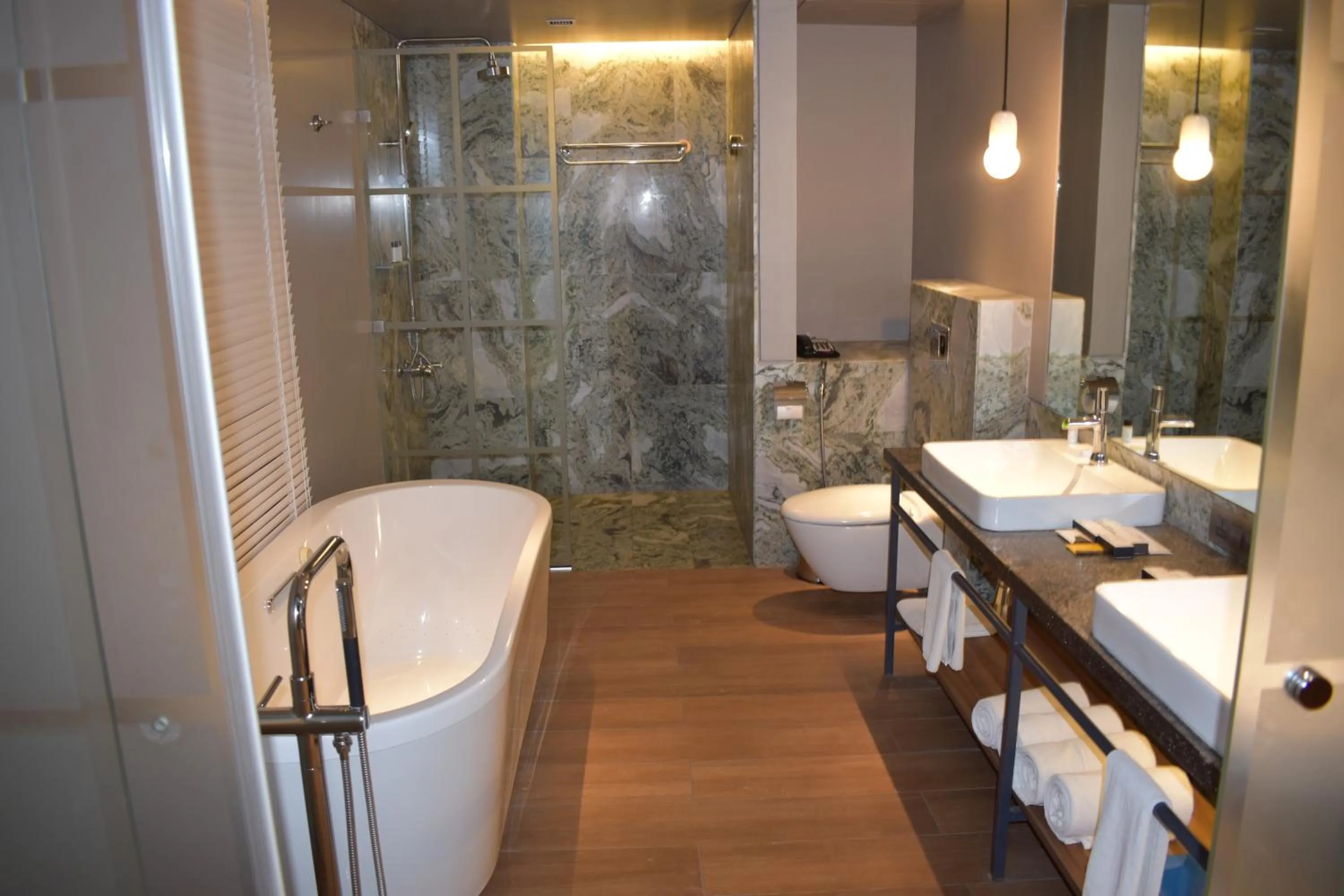 Toilet in Oxford Golf Resort