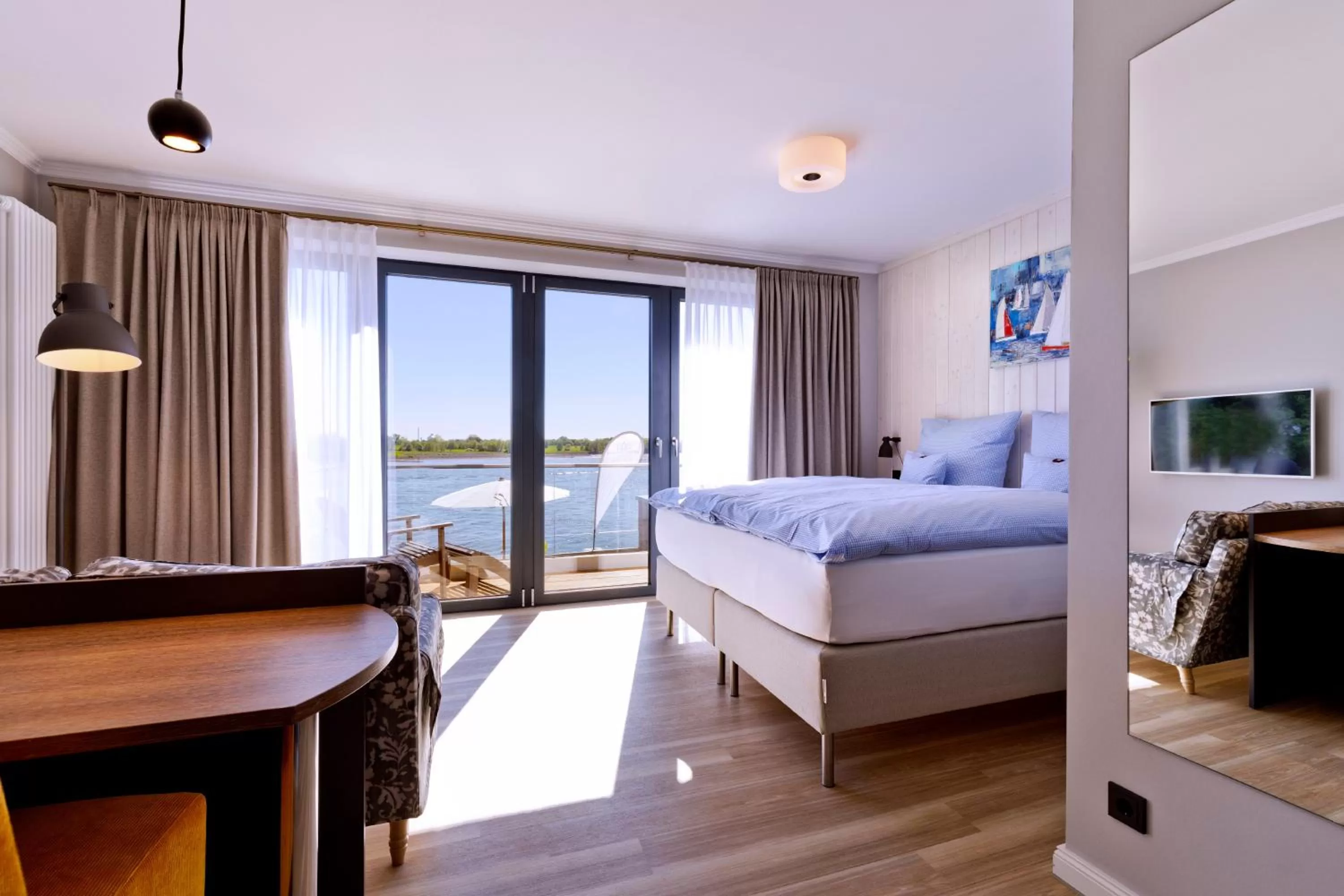 Photo of the whole room in Logierhaus RheintorEins