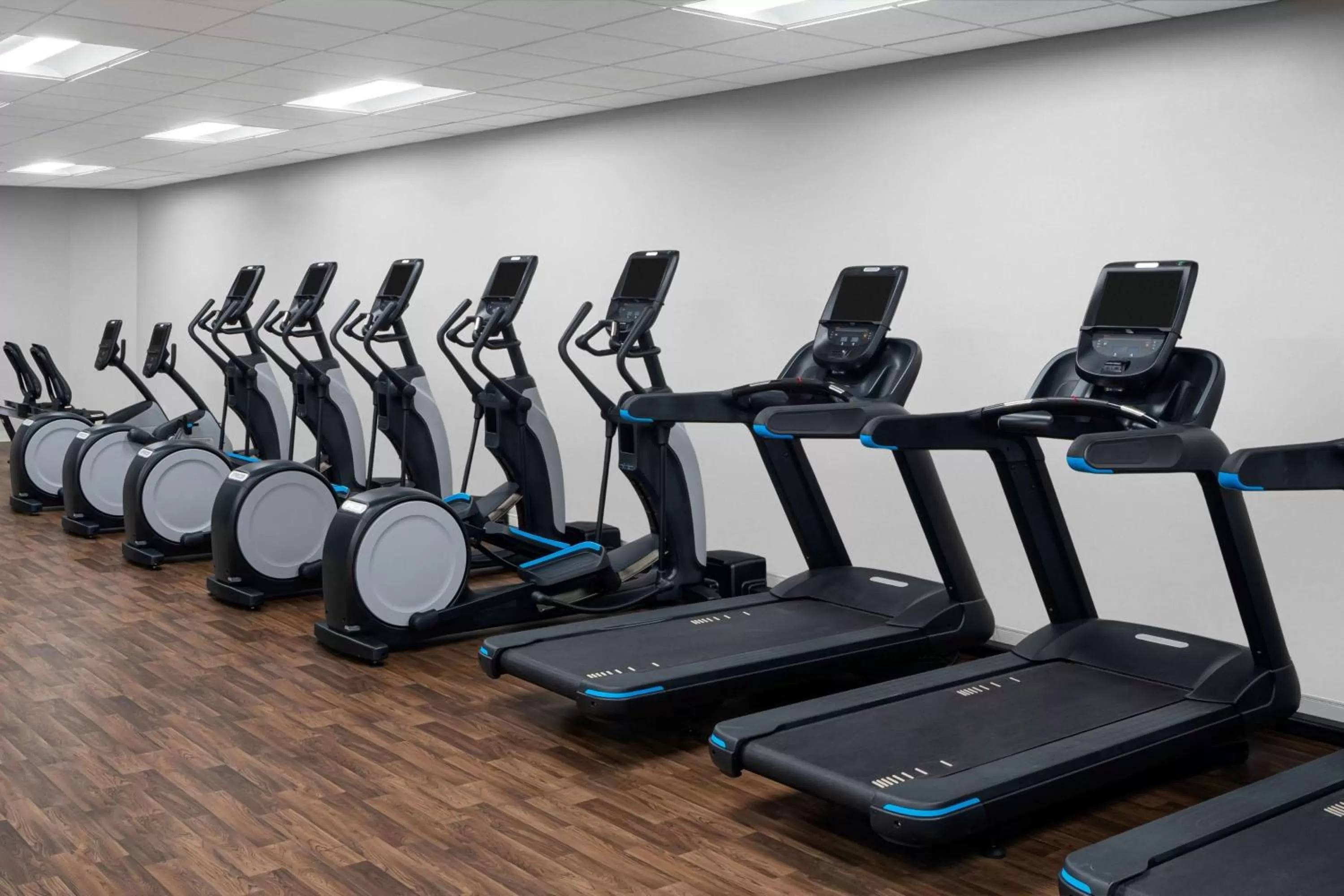 Fitness centre/facilities in Hilton Indianapolis Hotel & Suites