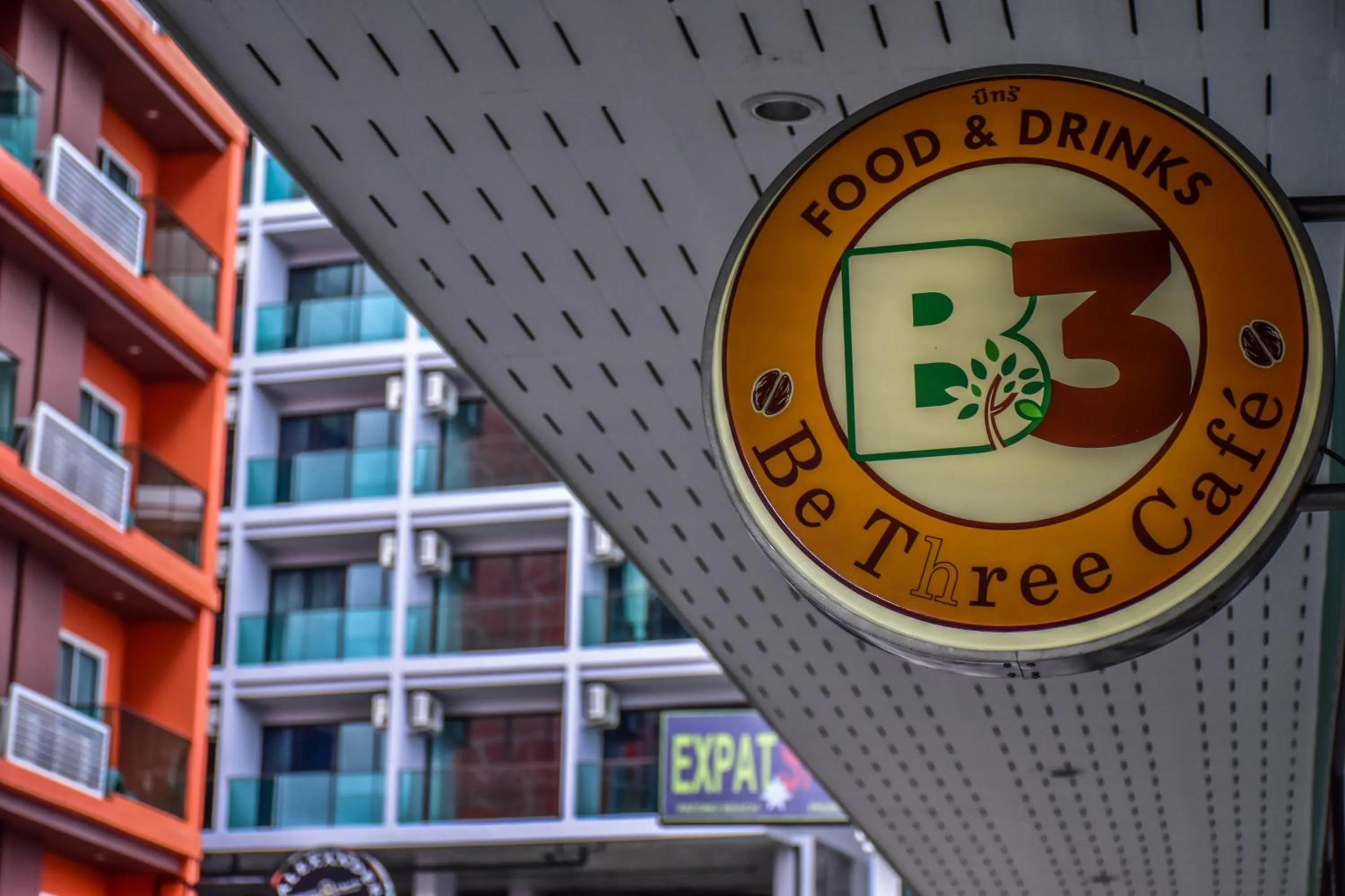 Restaurant/places to eat in Ocean and Ole Patong