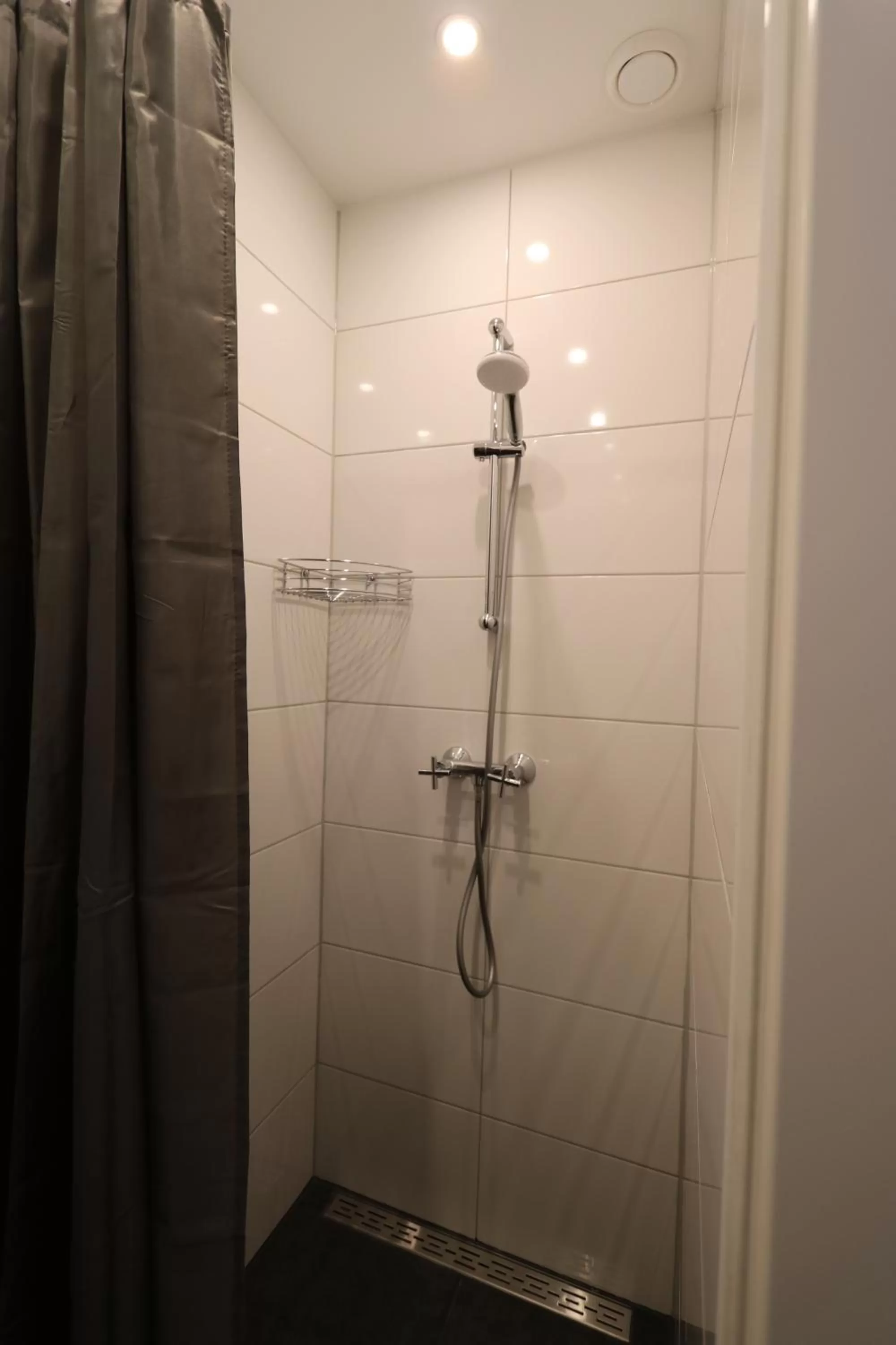 Shower in Hotel Hortus