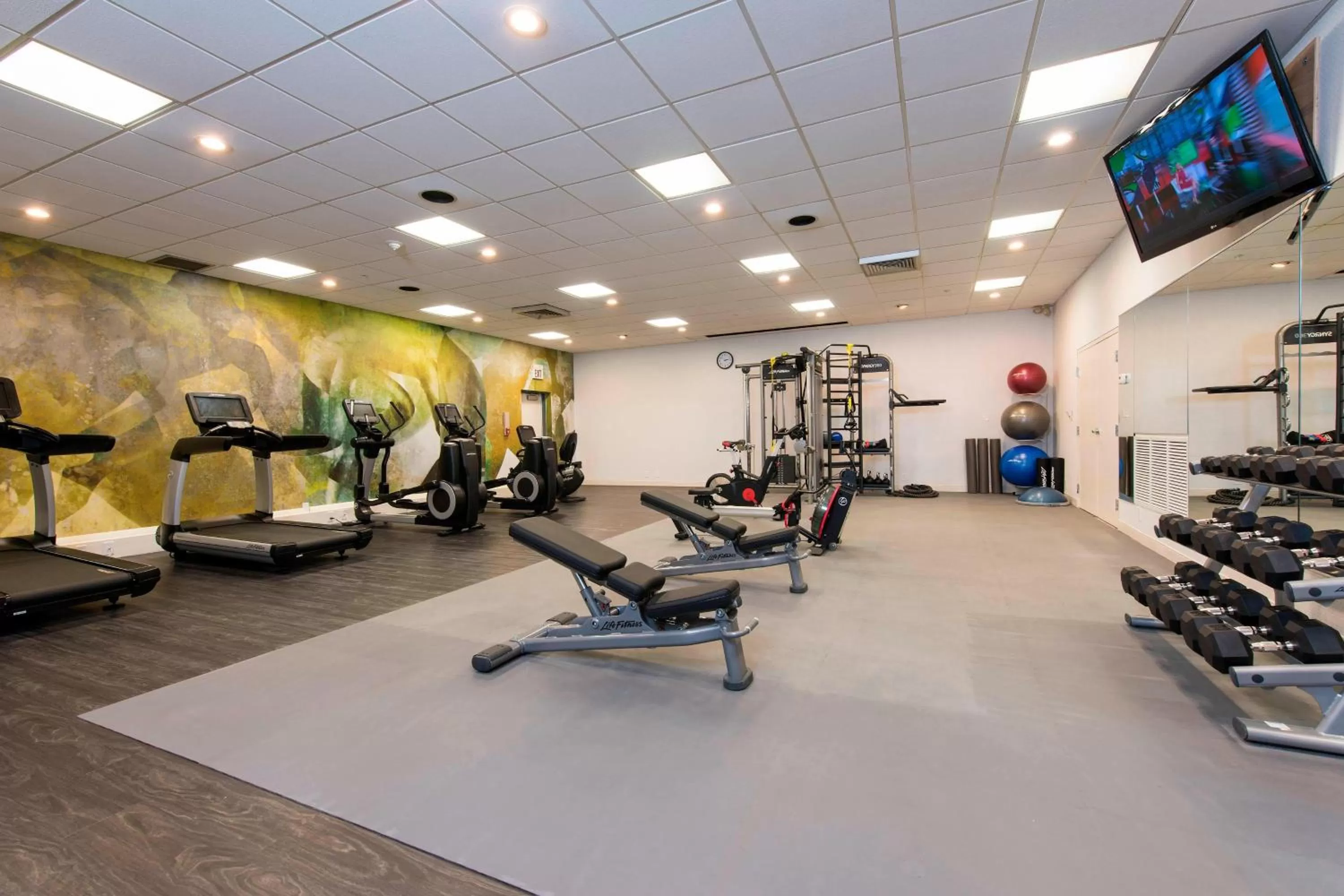 Fitness centre/facilities in Delta Hotels by Marriott Grand Rapids Airport