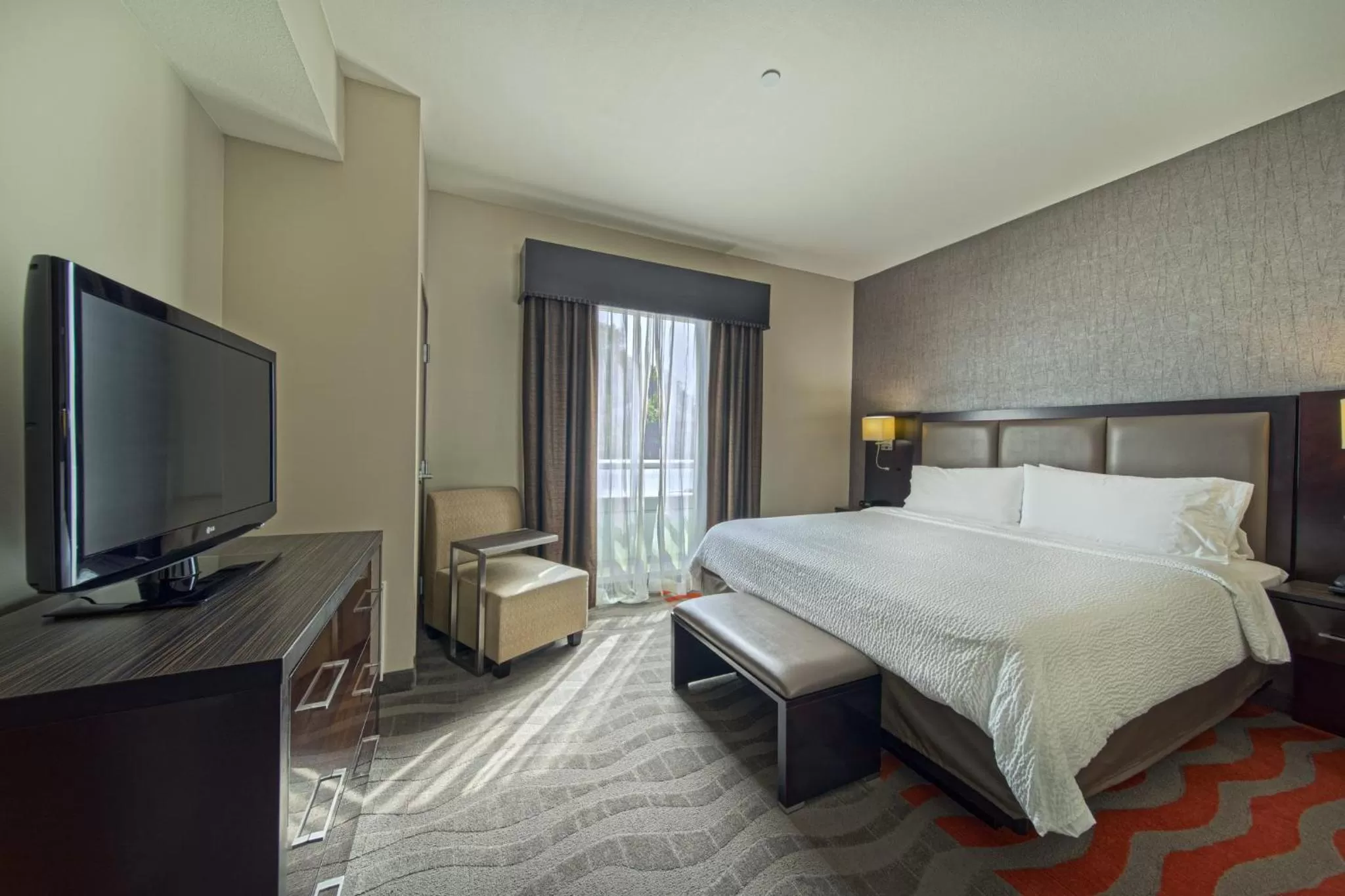 Photo of the whole room, Bed in Holiday Inn Houston West - Westway Park by IHG