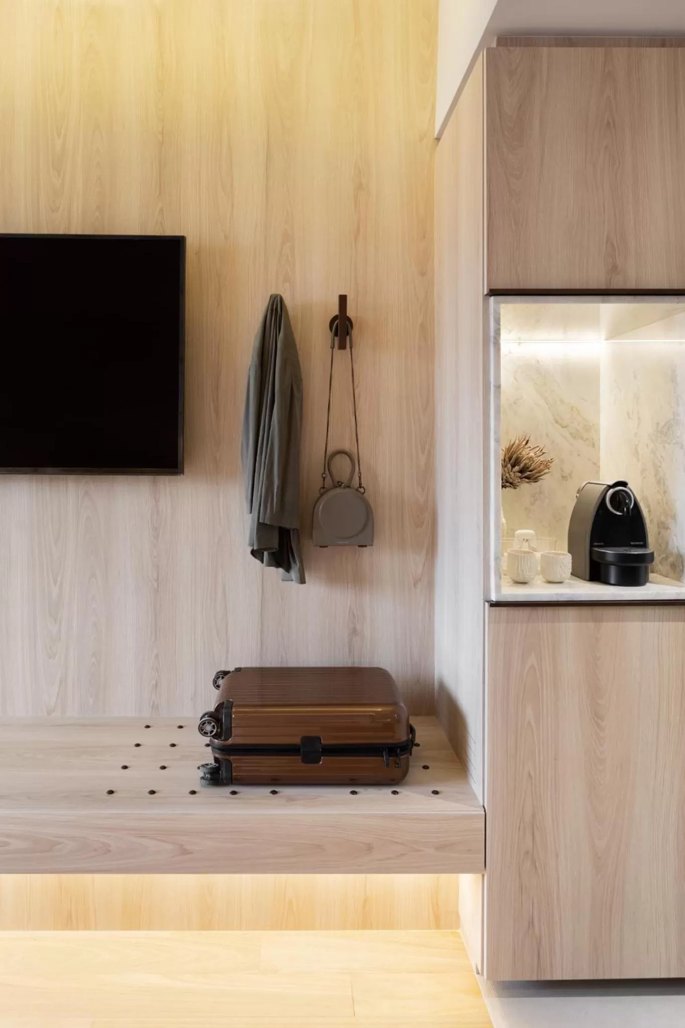 Coffee/tea facilities in QOYA Hotel Curitiba, Curio Collection by Hilton