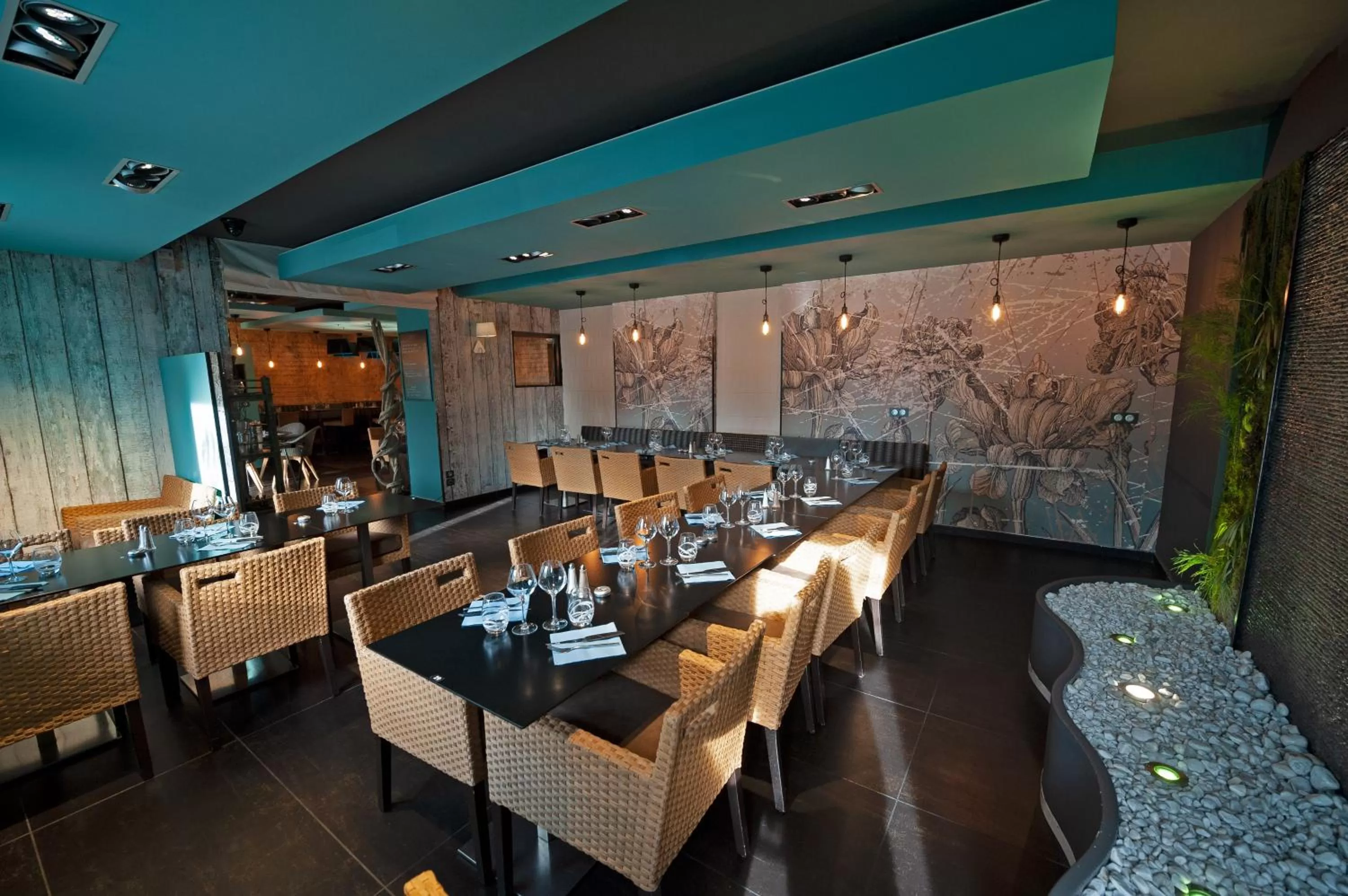 Restaurant/places to eat in Nota Bene