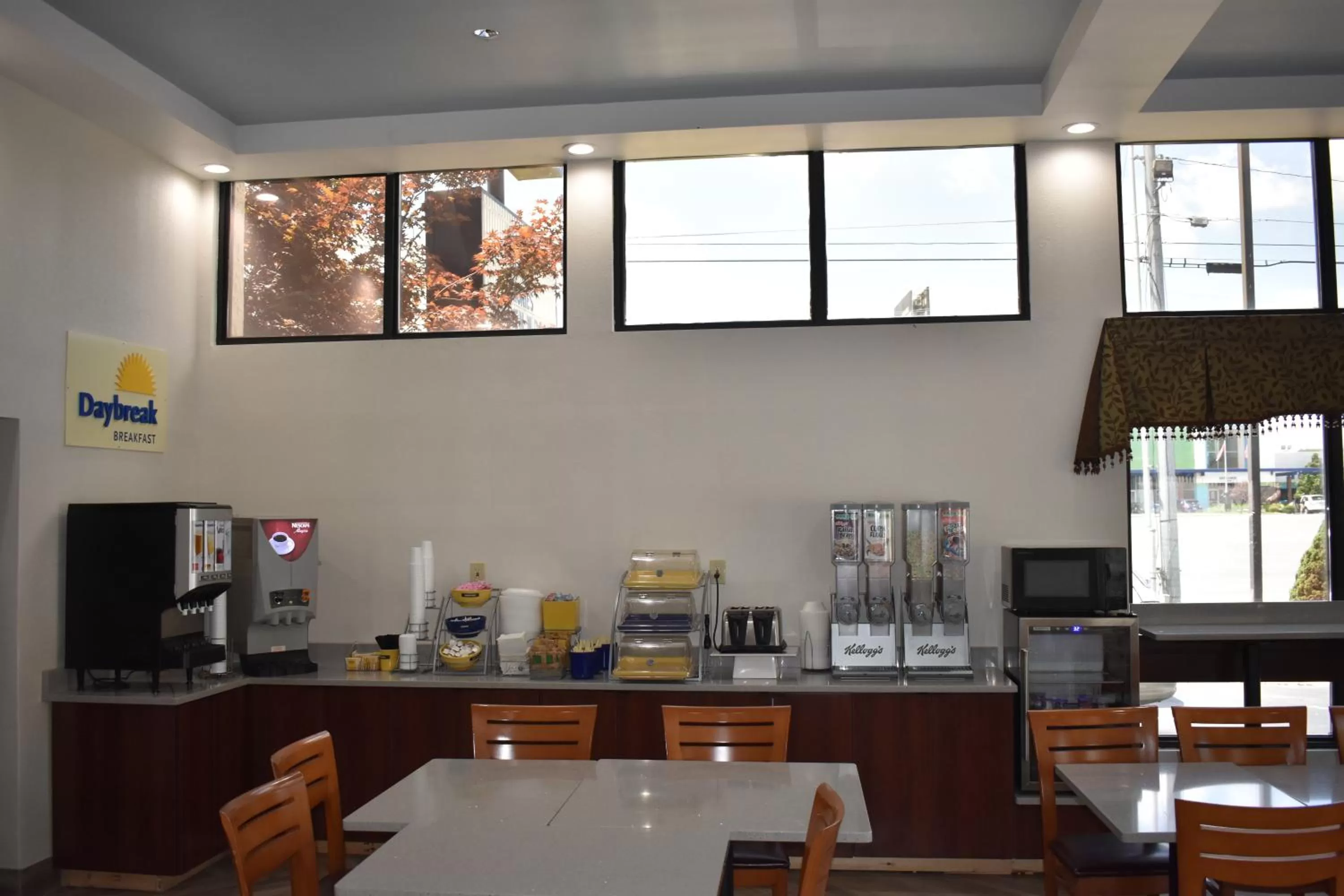 Continental breakfast in Days Inn by Wyndham Kodak/Sevierville Intrstate SmokeyMntns