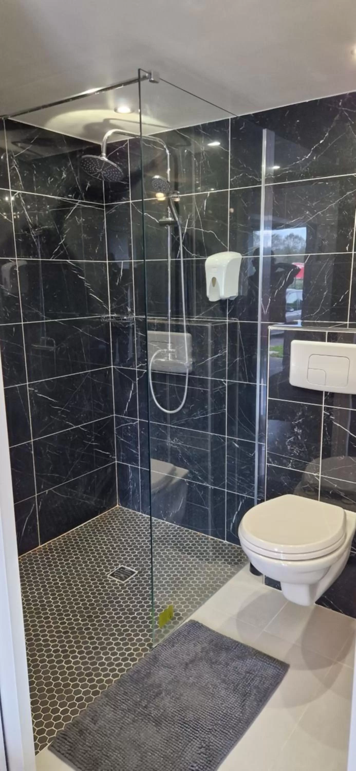 Toilet in Fasthotel Roissy - Saint-Witz