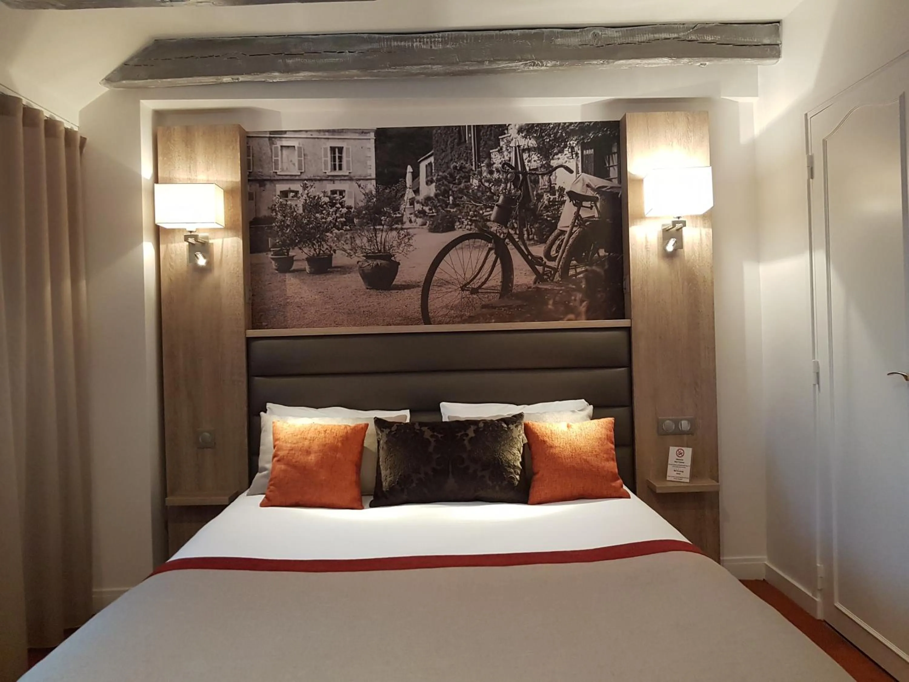 Bed in Logis - Le Christina