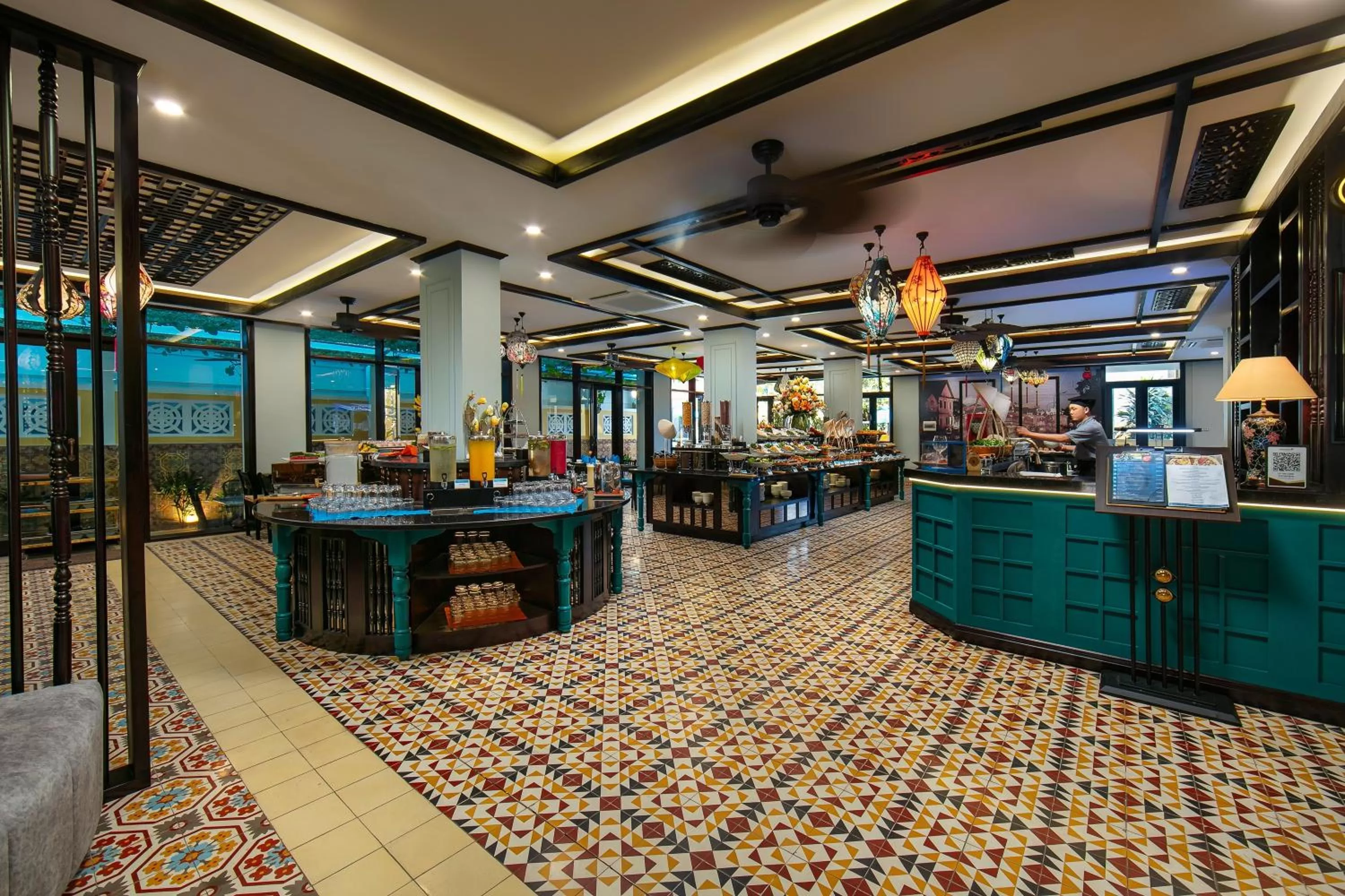 Restaurant/places to eat in La Charm Hoi An Hotel & Spa