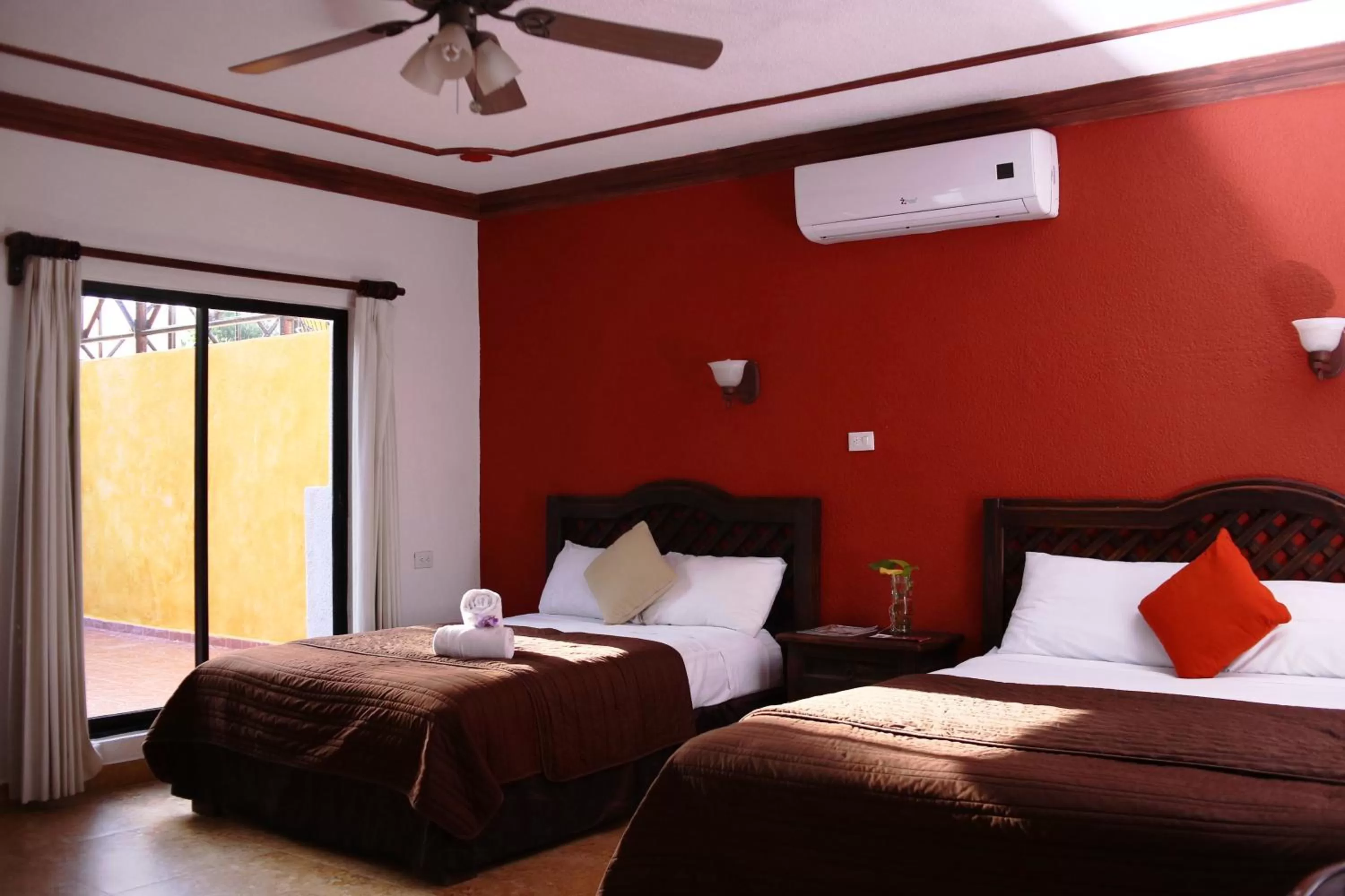 Day, Bed in Hotel Rinconada del Convento